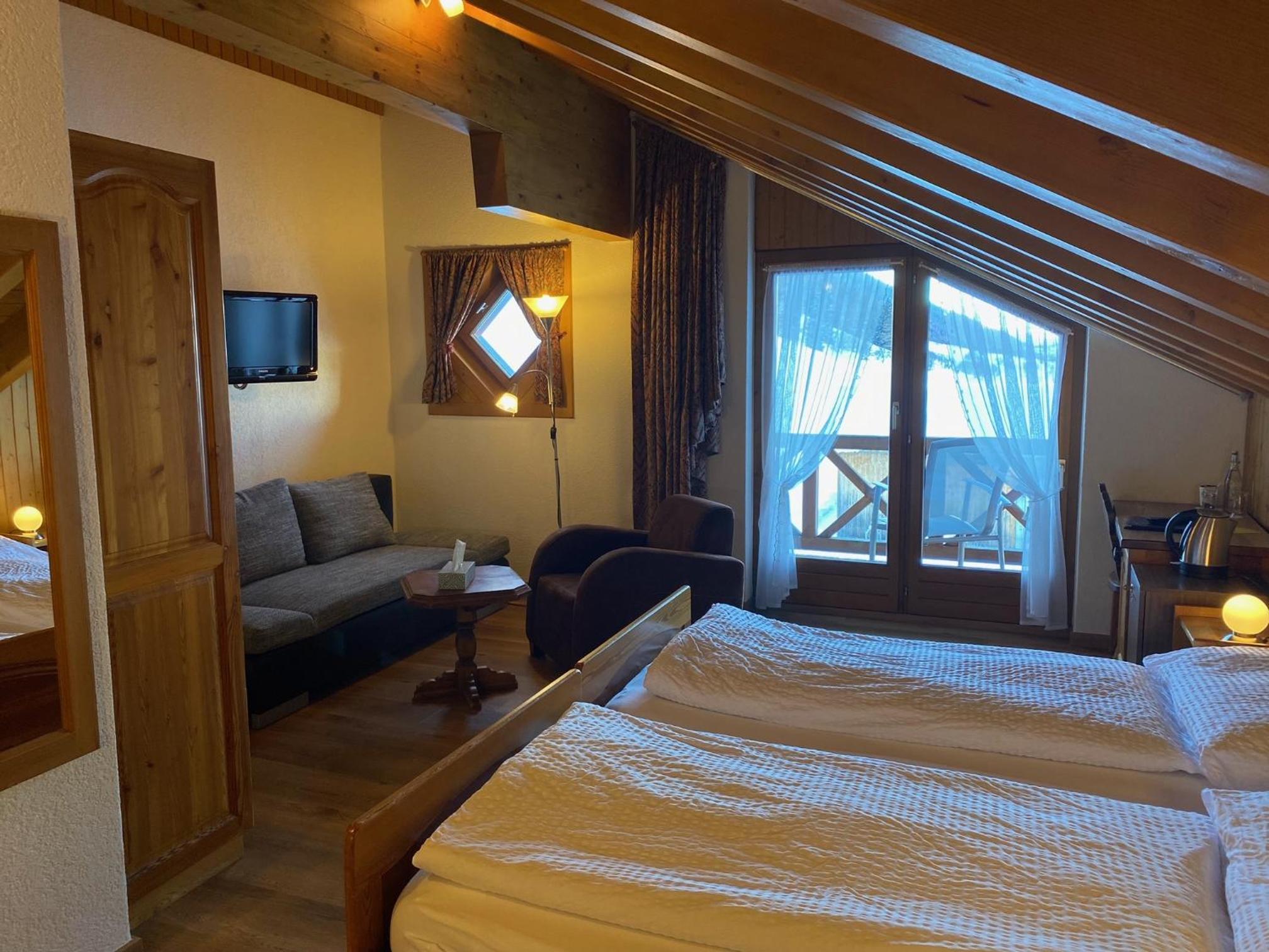 Classic Quadruple Room photo 3