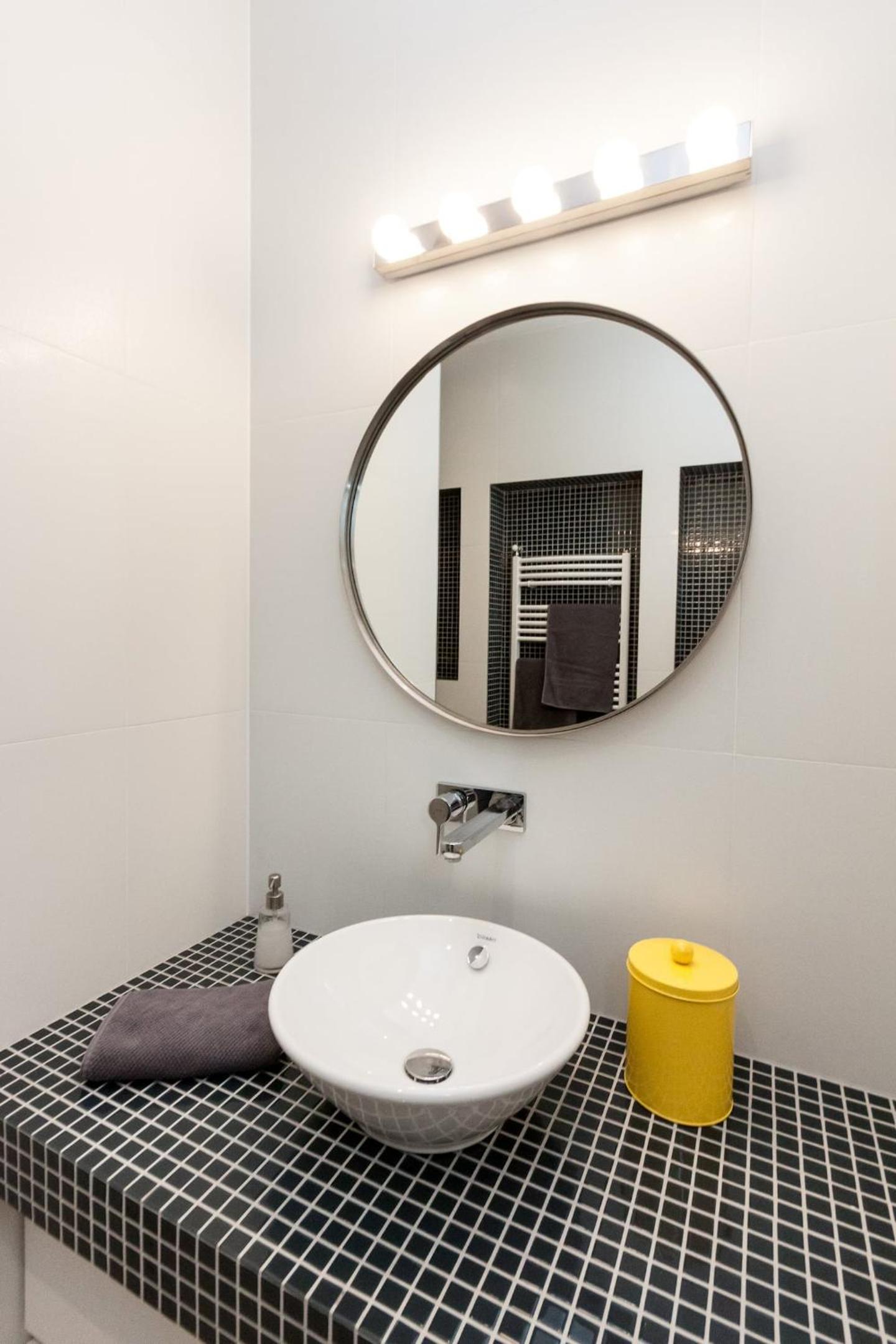 Two-Bedroom Apartment thumbnail 6