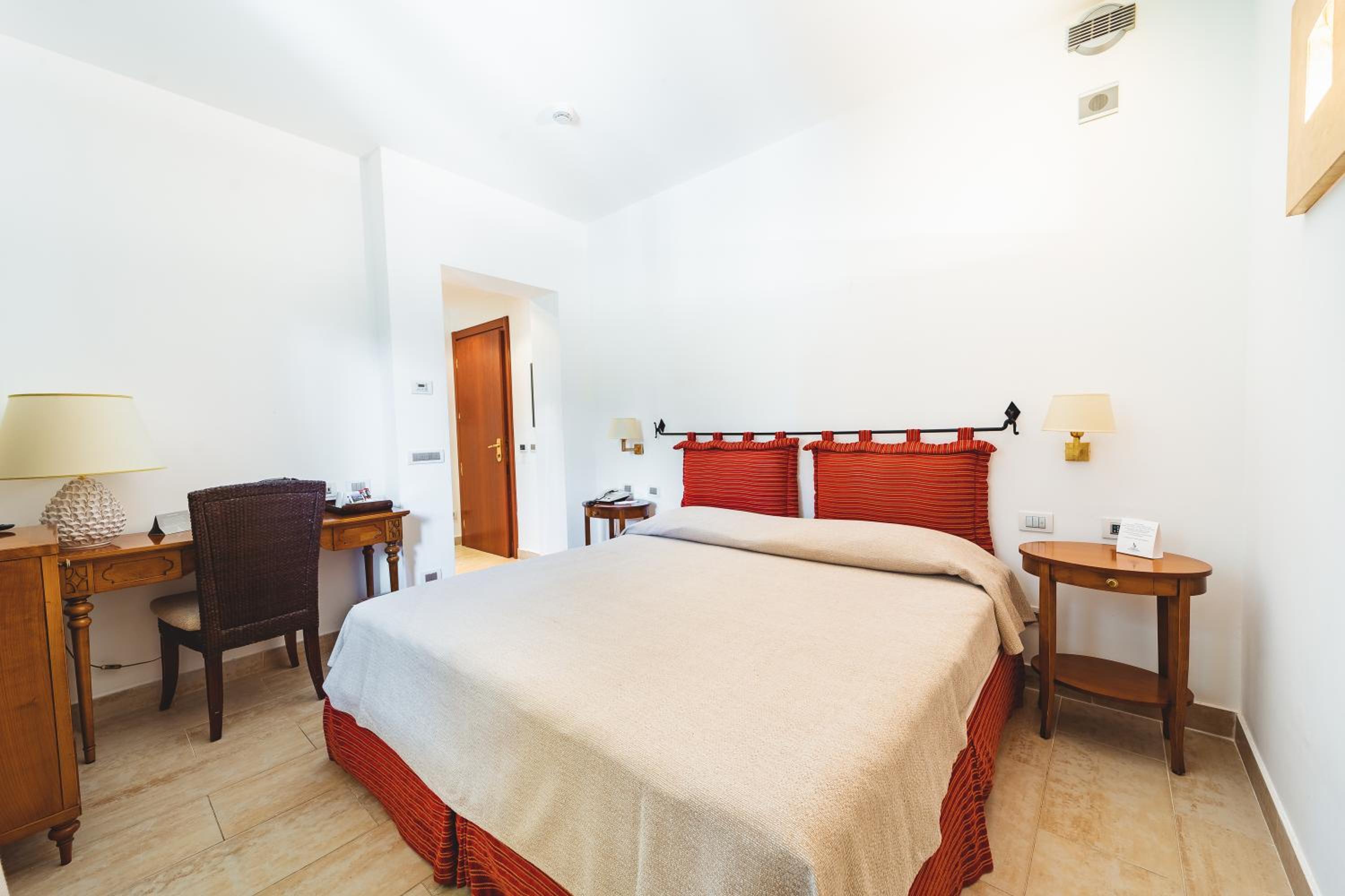 Classic Double Room - Photo 1
