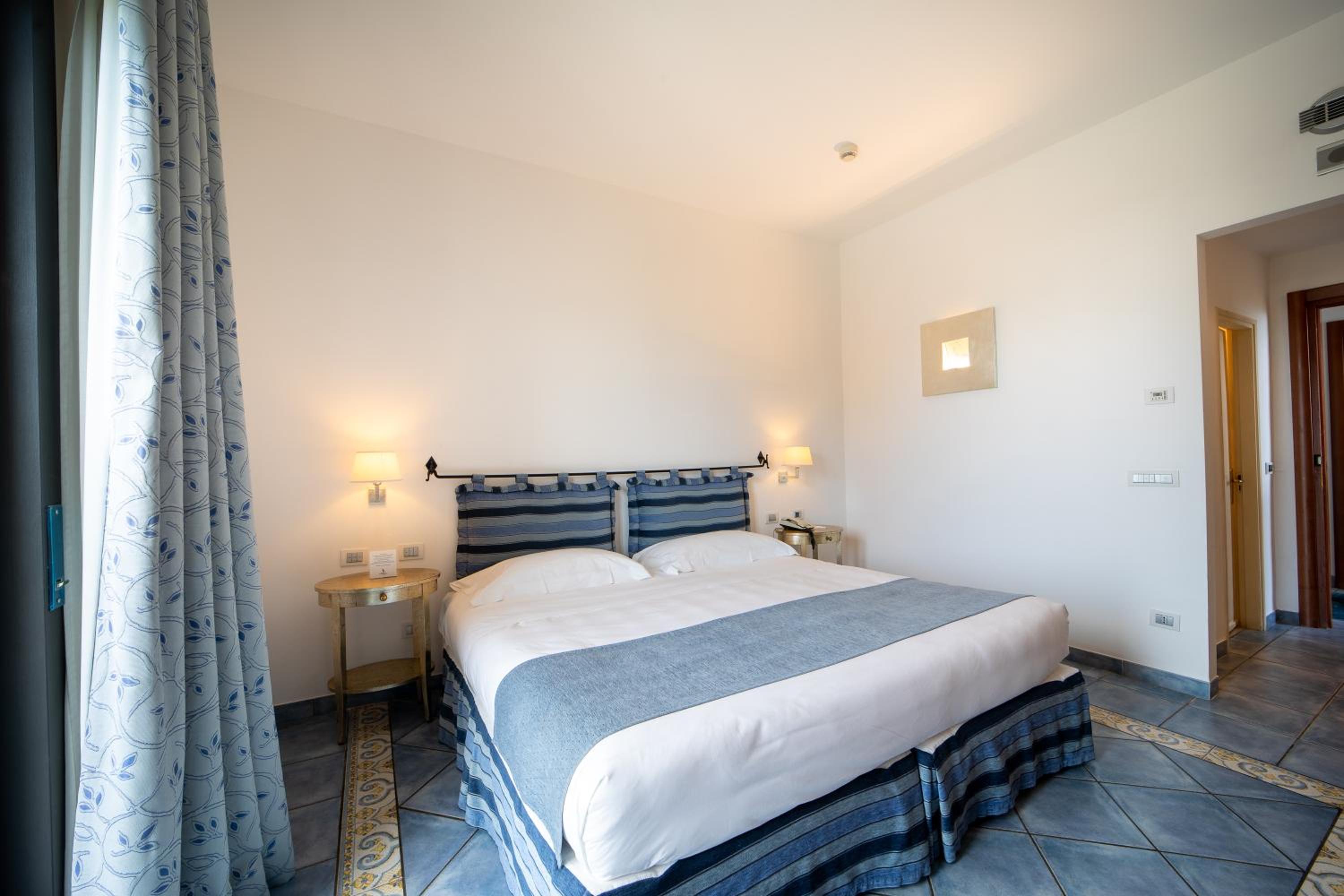 Superior Double Room with Garden View - Photo 1