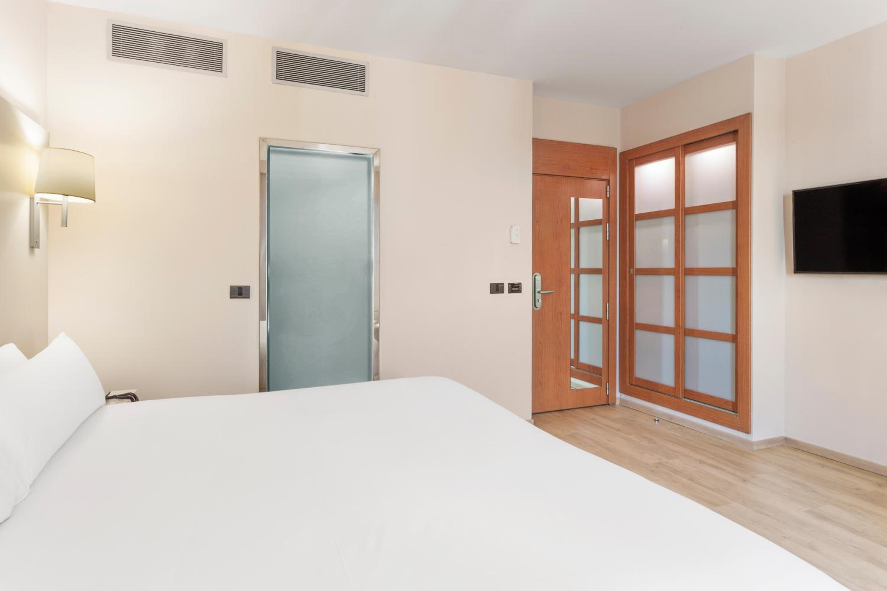 Superior Double Room - Photo 1
