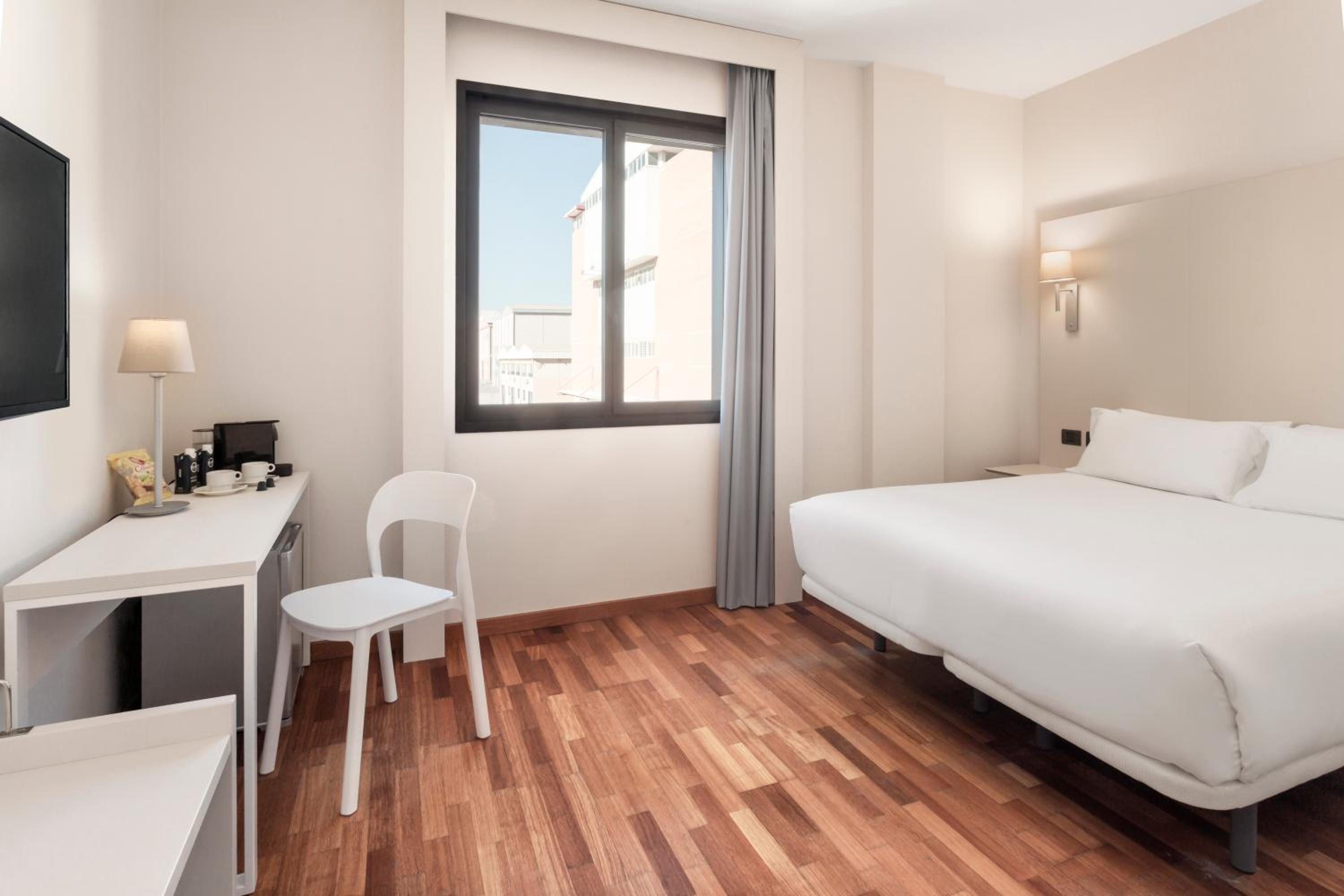 Deluxe Double Room - Photo 2
