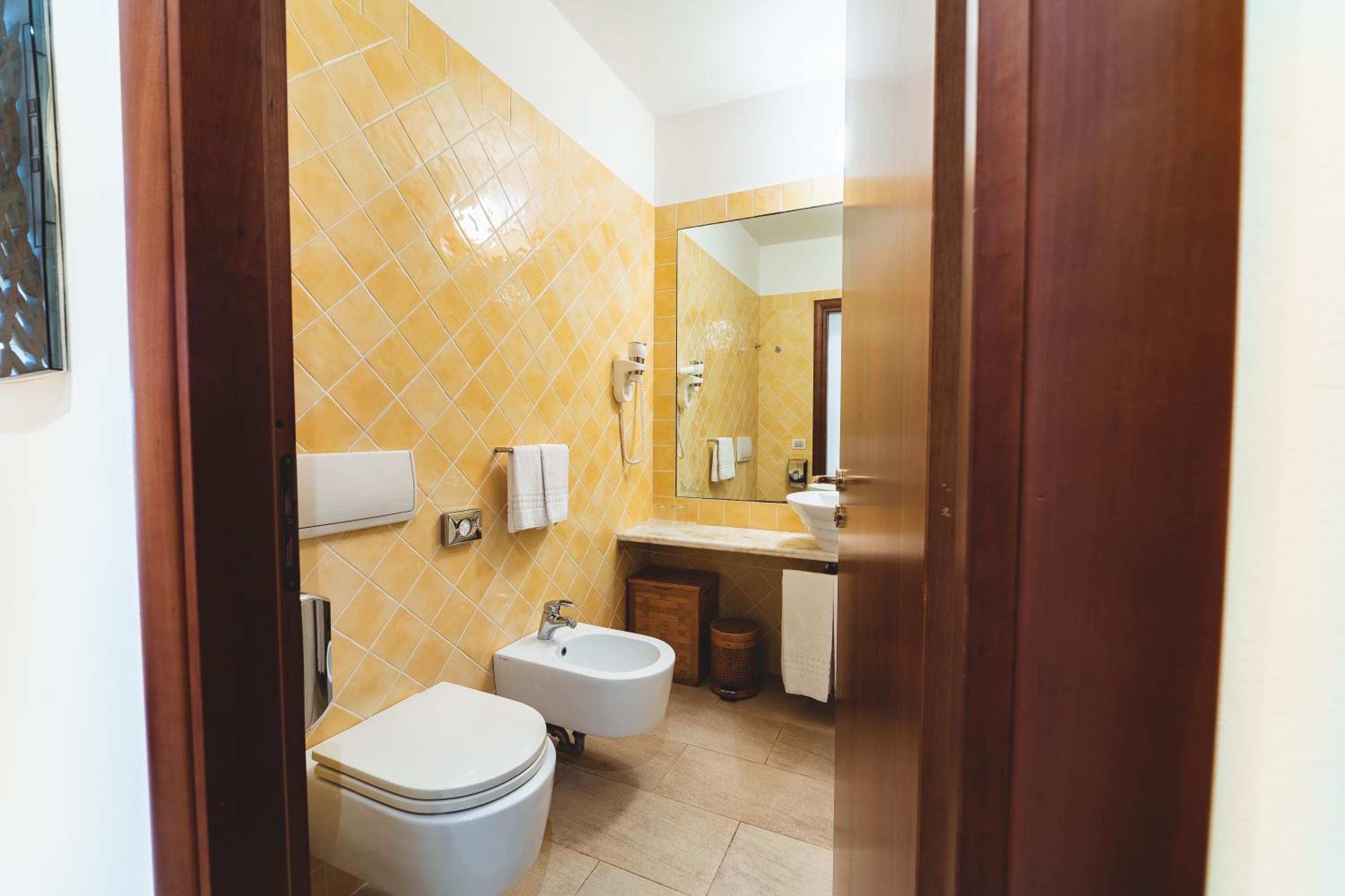 Prestige with Sea View - Photo 4