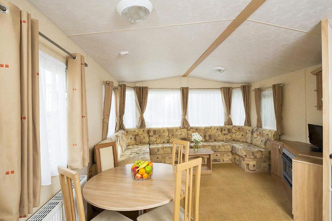 4 Berth Comfort Caravan Accessible photo 3