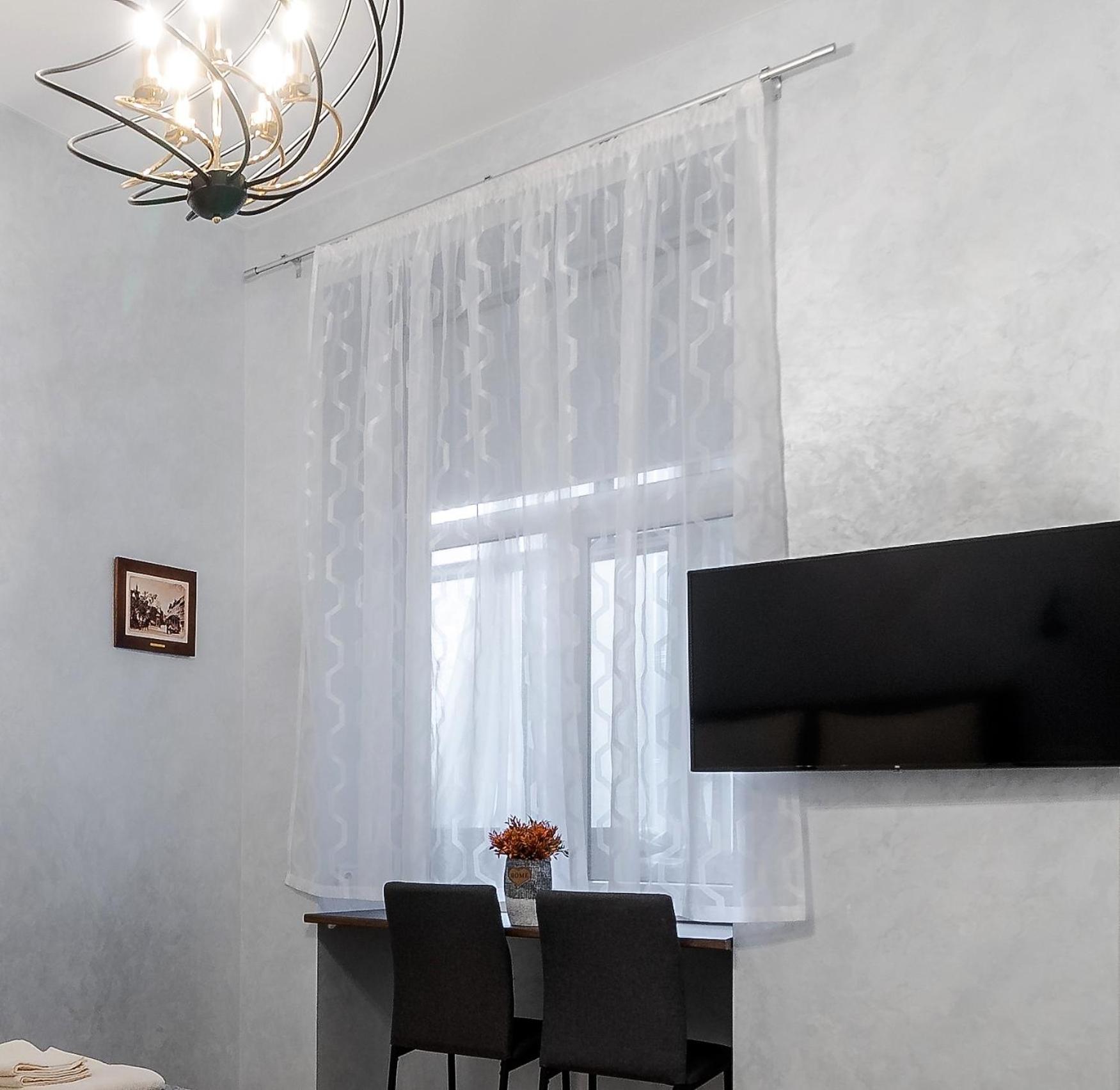 Studio Apartment with King Bed