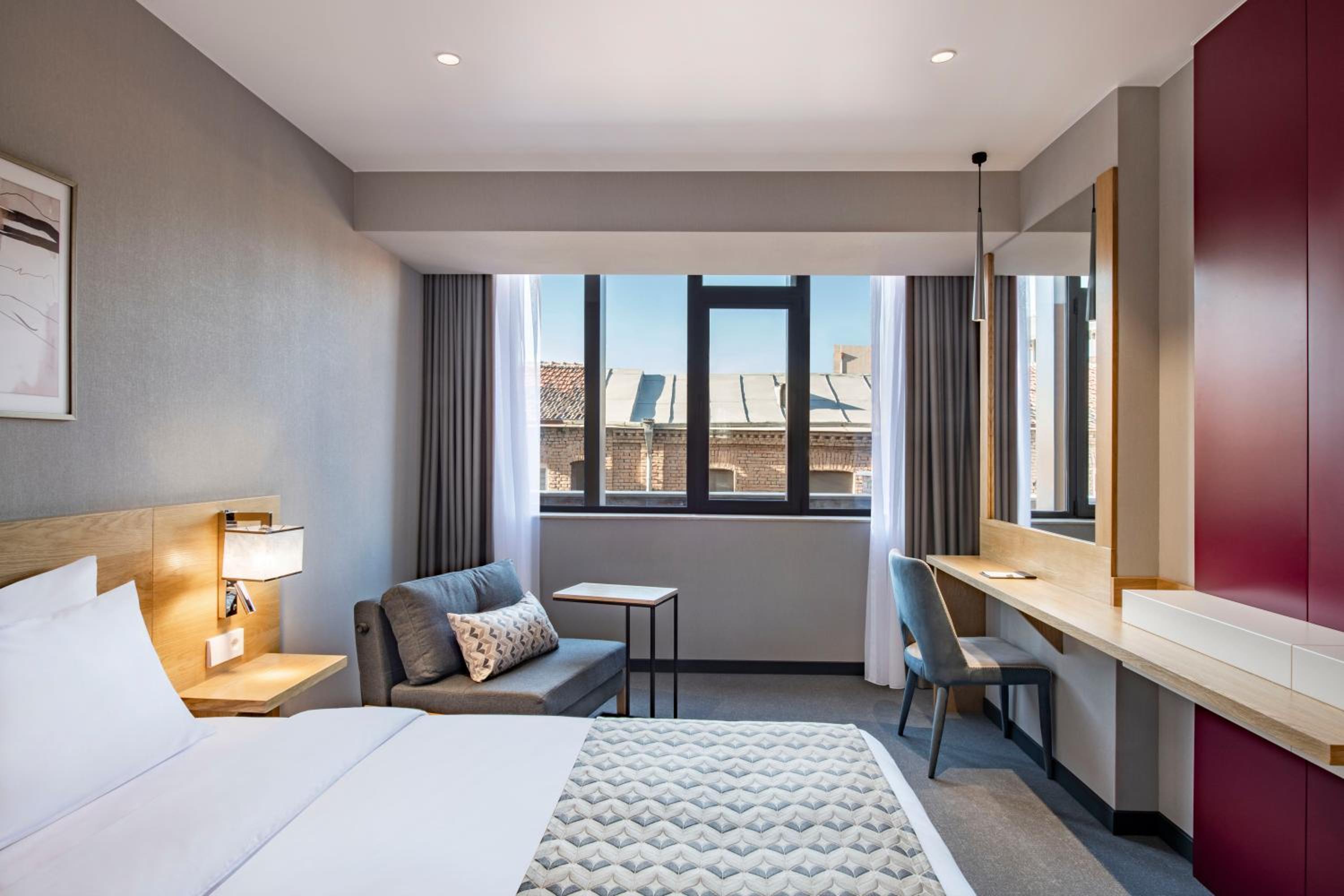 Deluxe Double or Twin Room - Photo 3