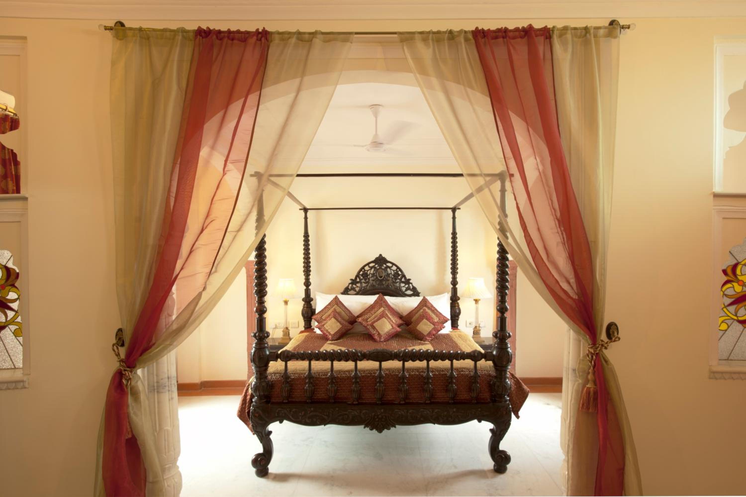 Shahpura Suite: 20% off on session of Spa, 10% off on food & beverage services, 15 % off On Laundry Shahpura Suite: 20% off on session of Spa, 10% off on food & beverage services, 15 % off On Laundry