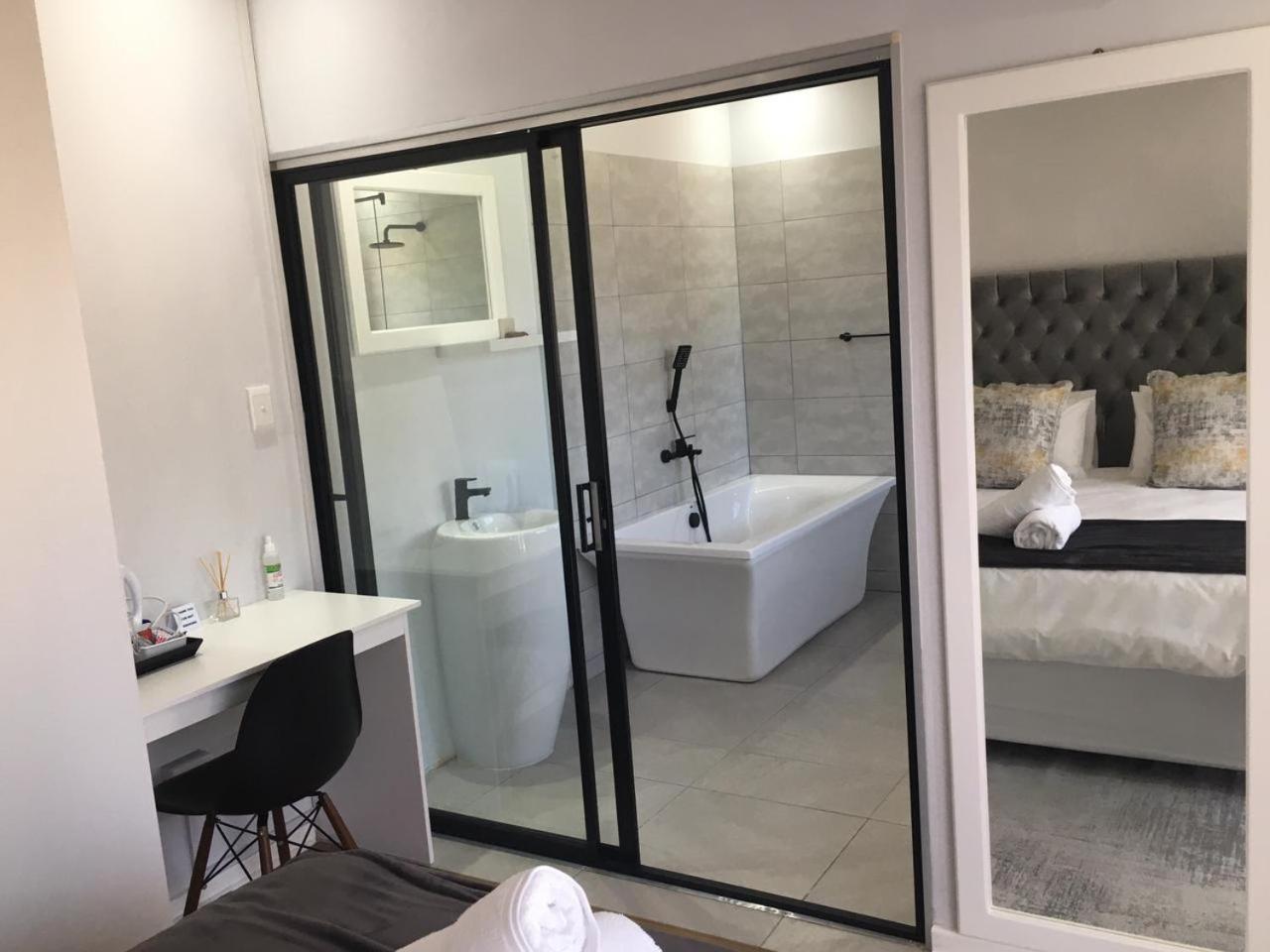 Deluxe Double Room - Photo 6