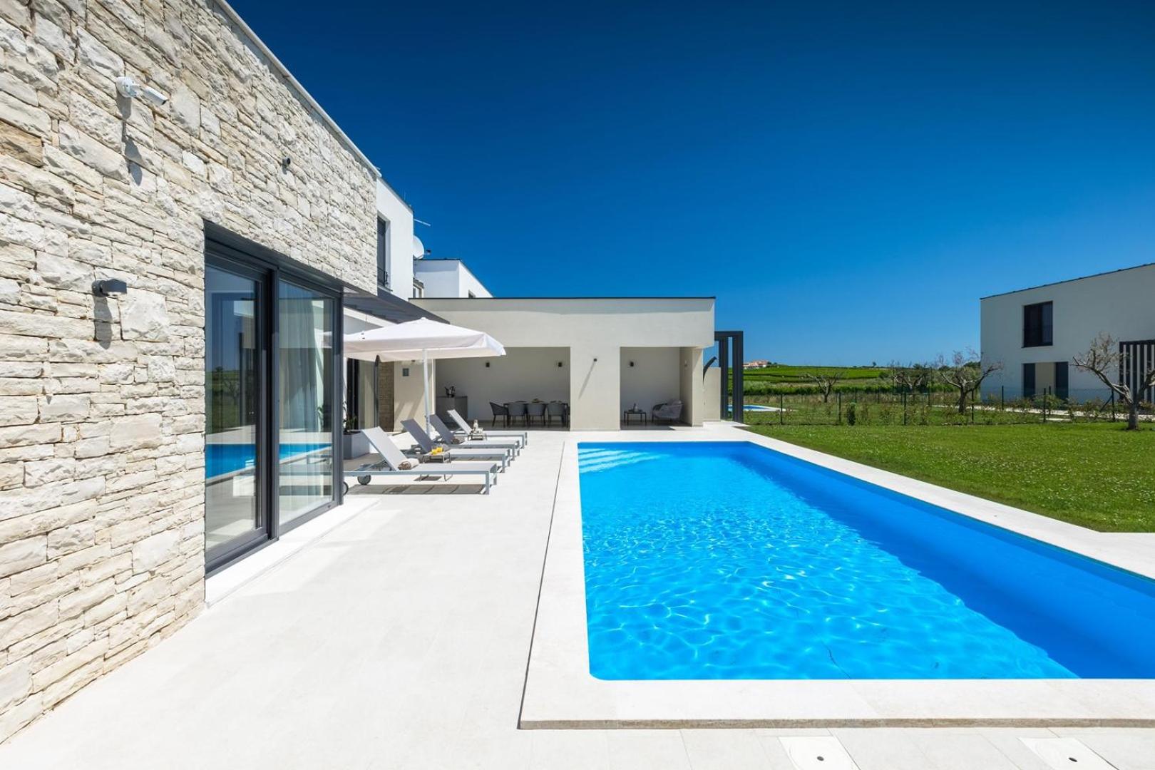 Villa with Private Pool photo 2