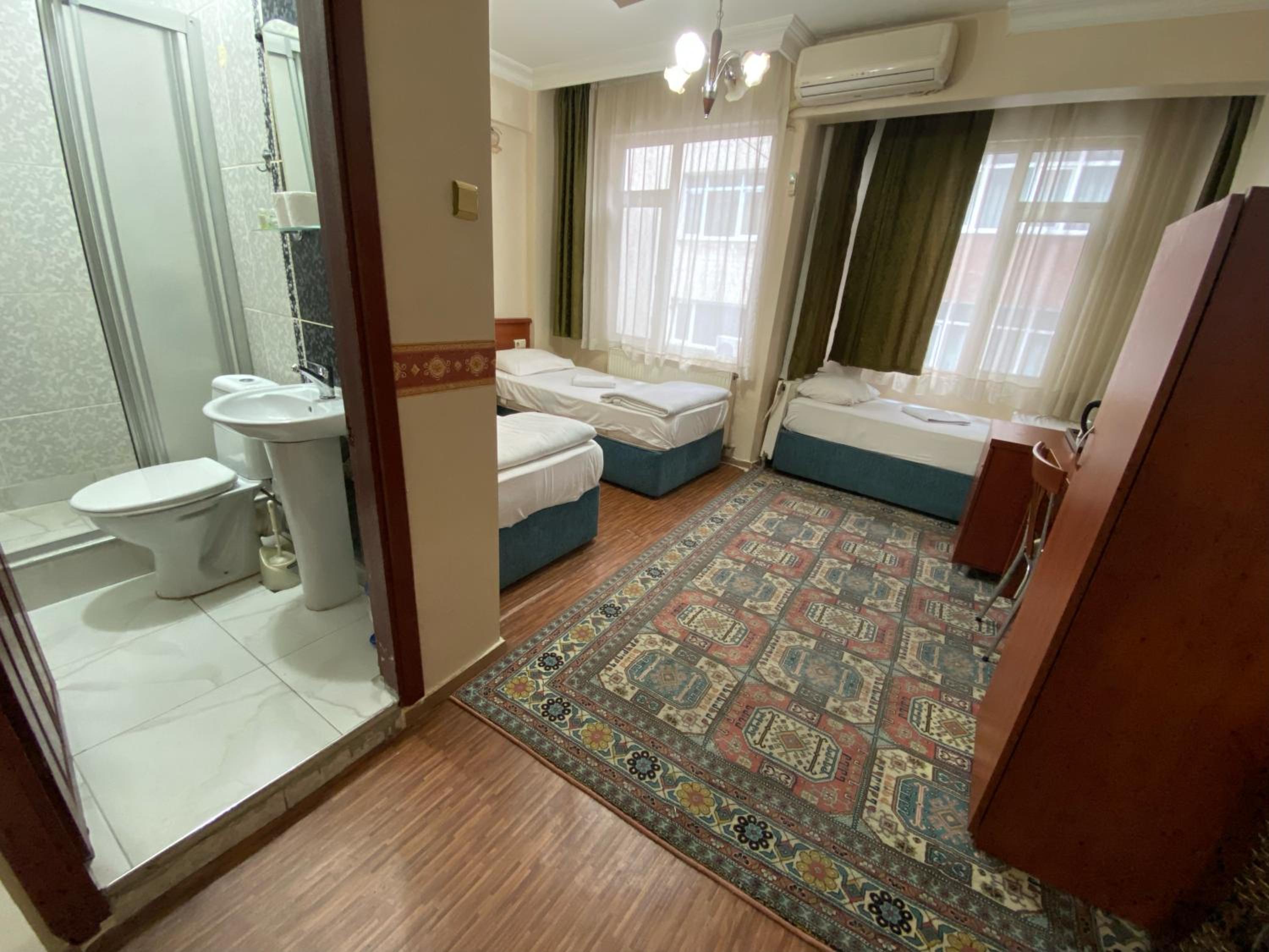 Standard Triple Room photo 1