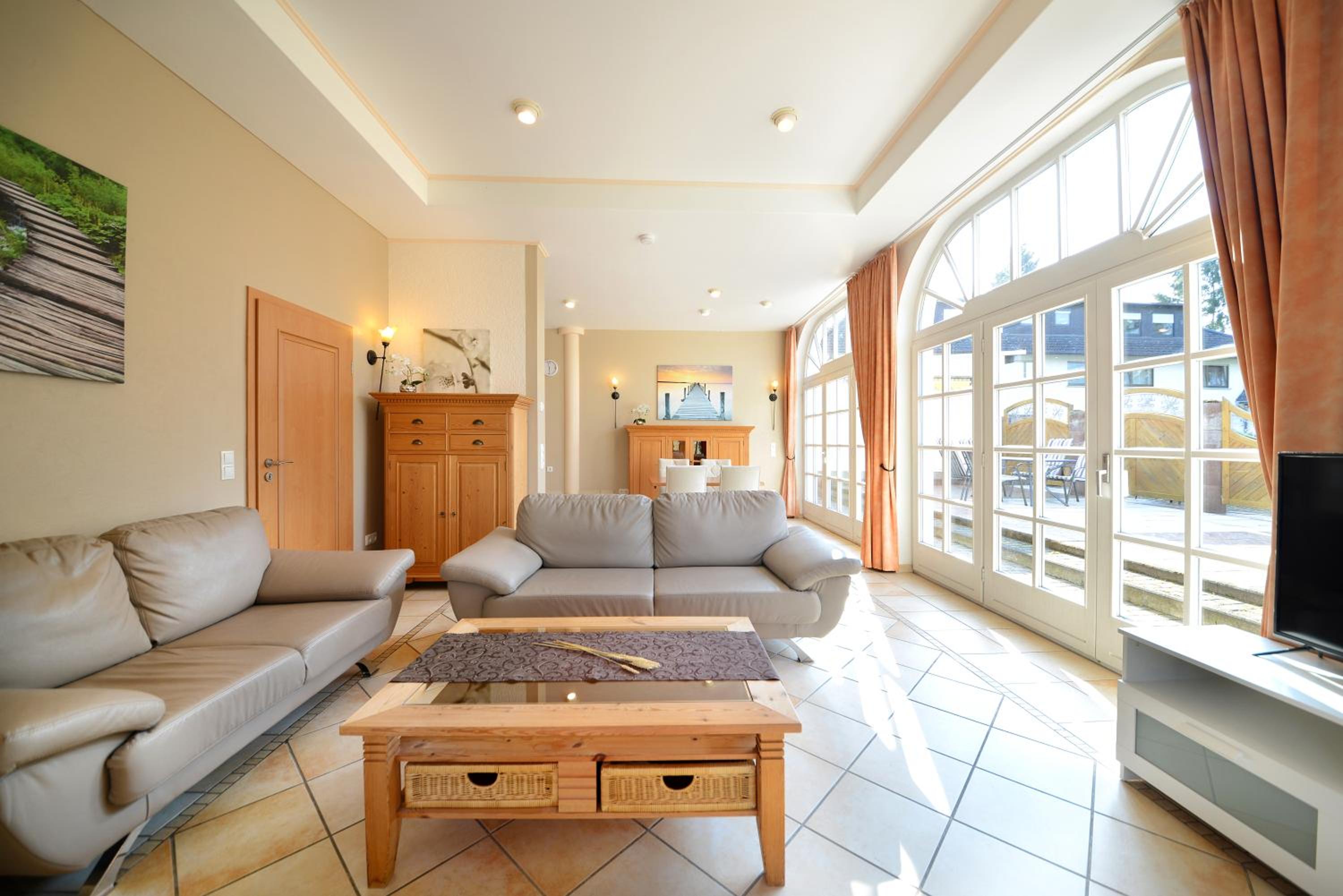 Apartment with Terrace - Photo 1
