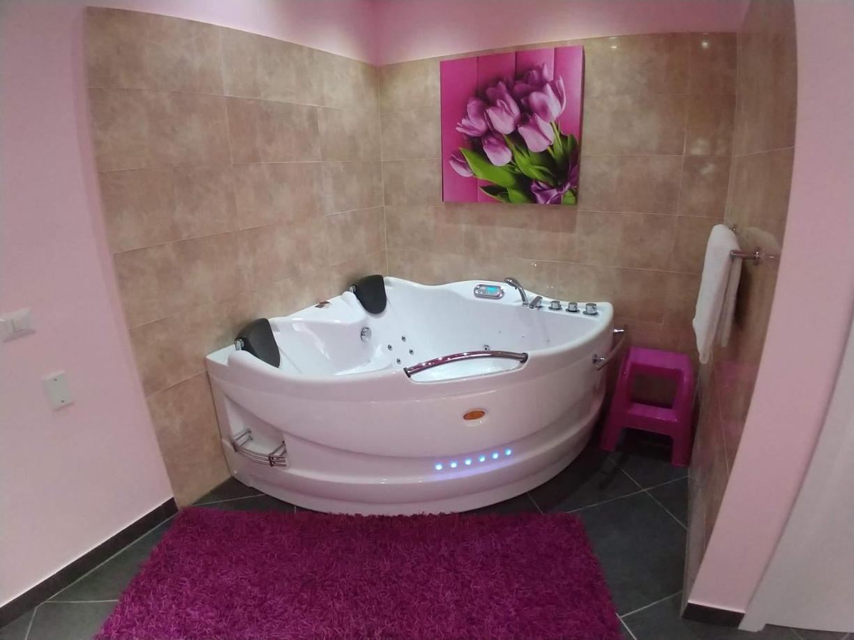 Suite With Spa Bath photo 2