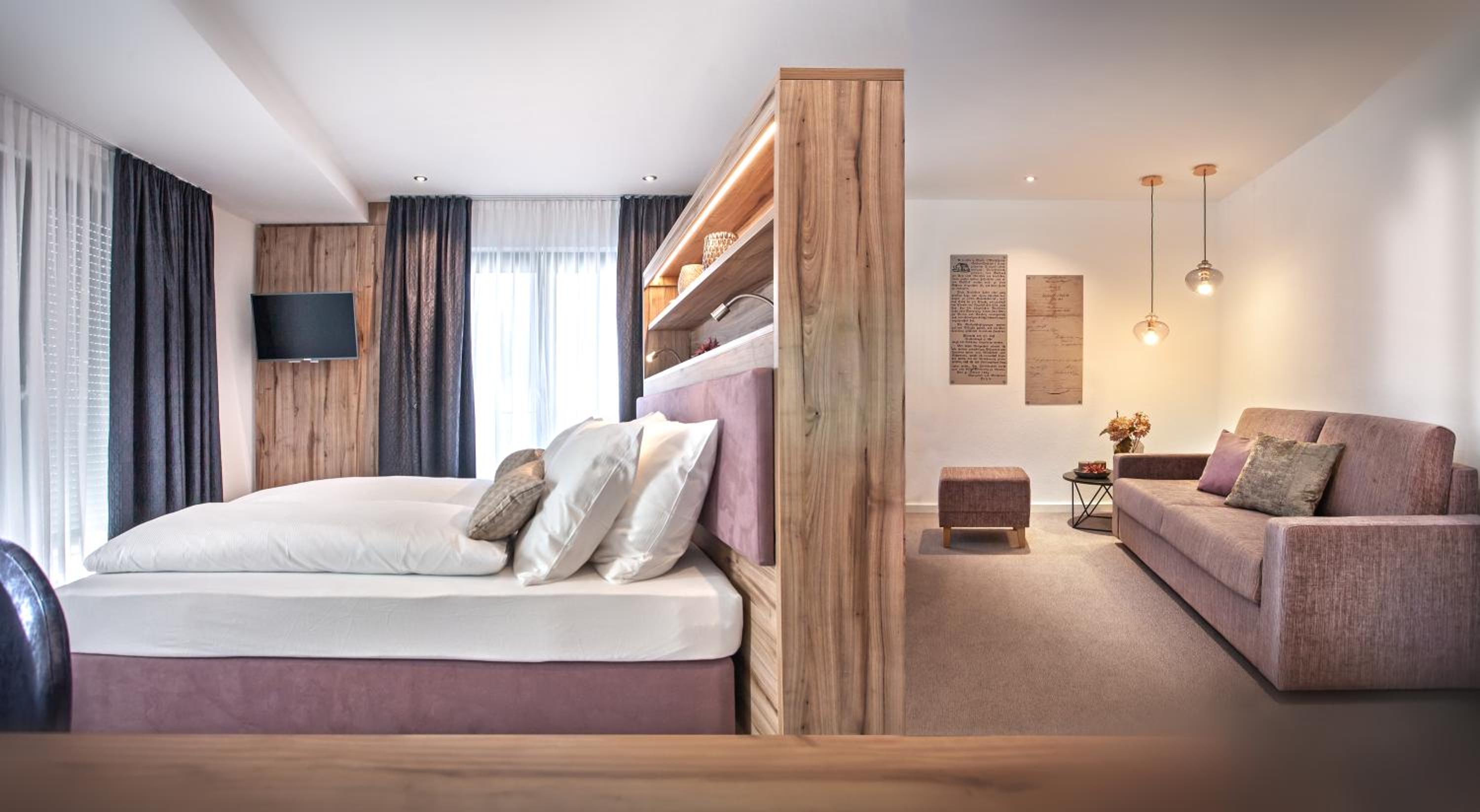 Large Double Room - Photo 1