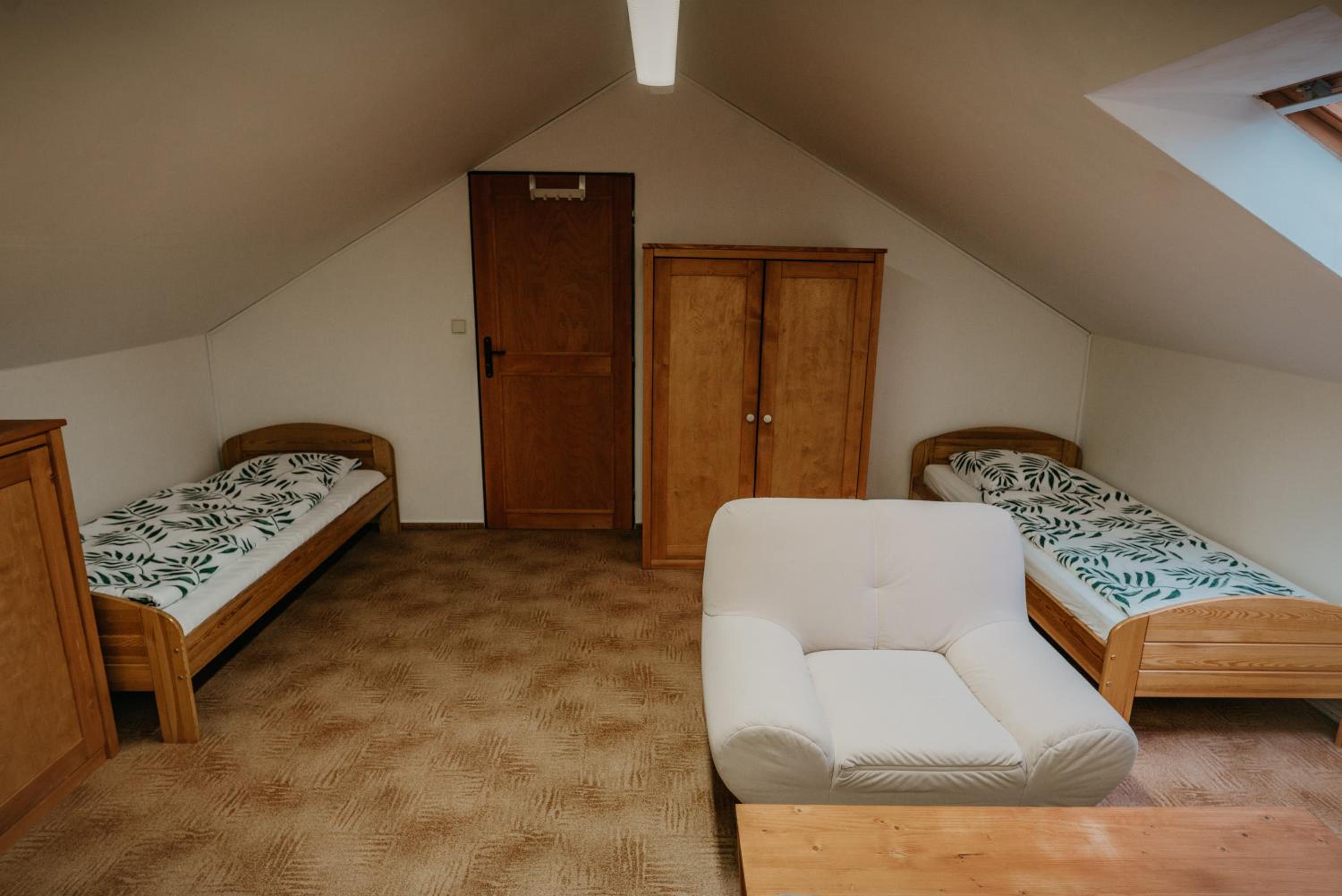 Standard Suite - Photo 5