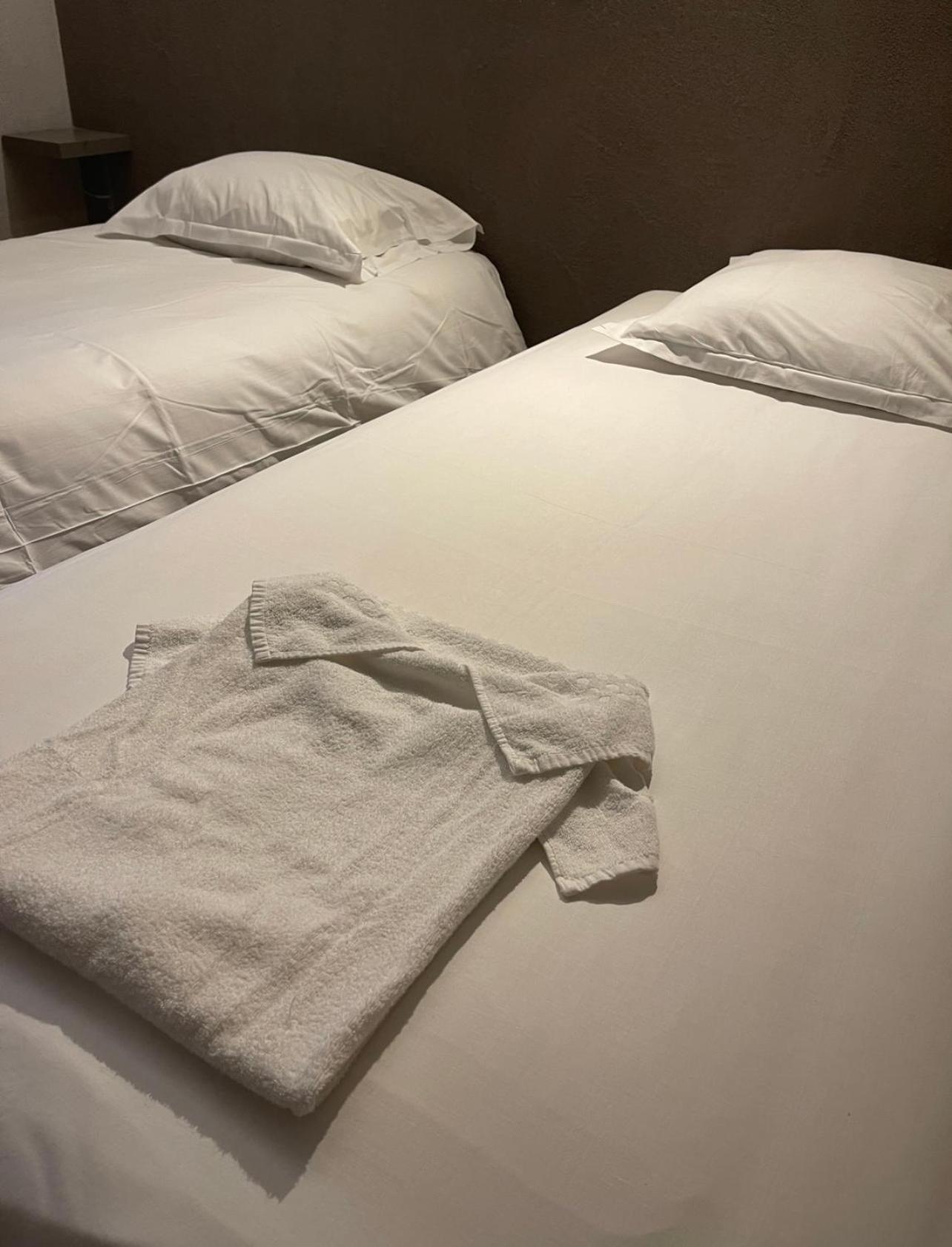 Double Or Twin Room - Photo 5