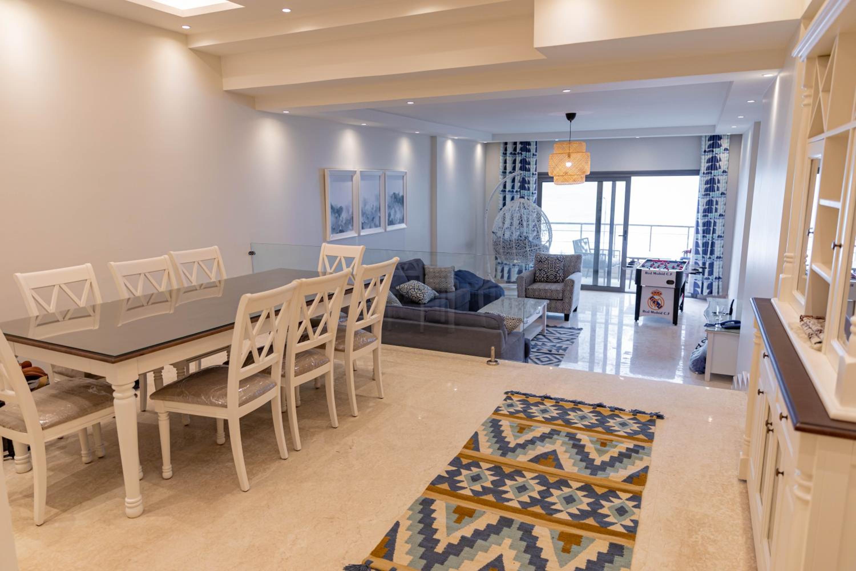Apartamento familiar con vista al mar