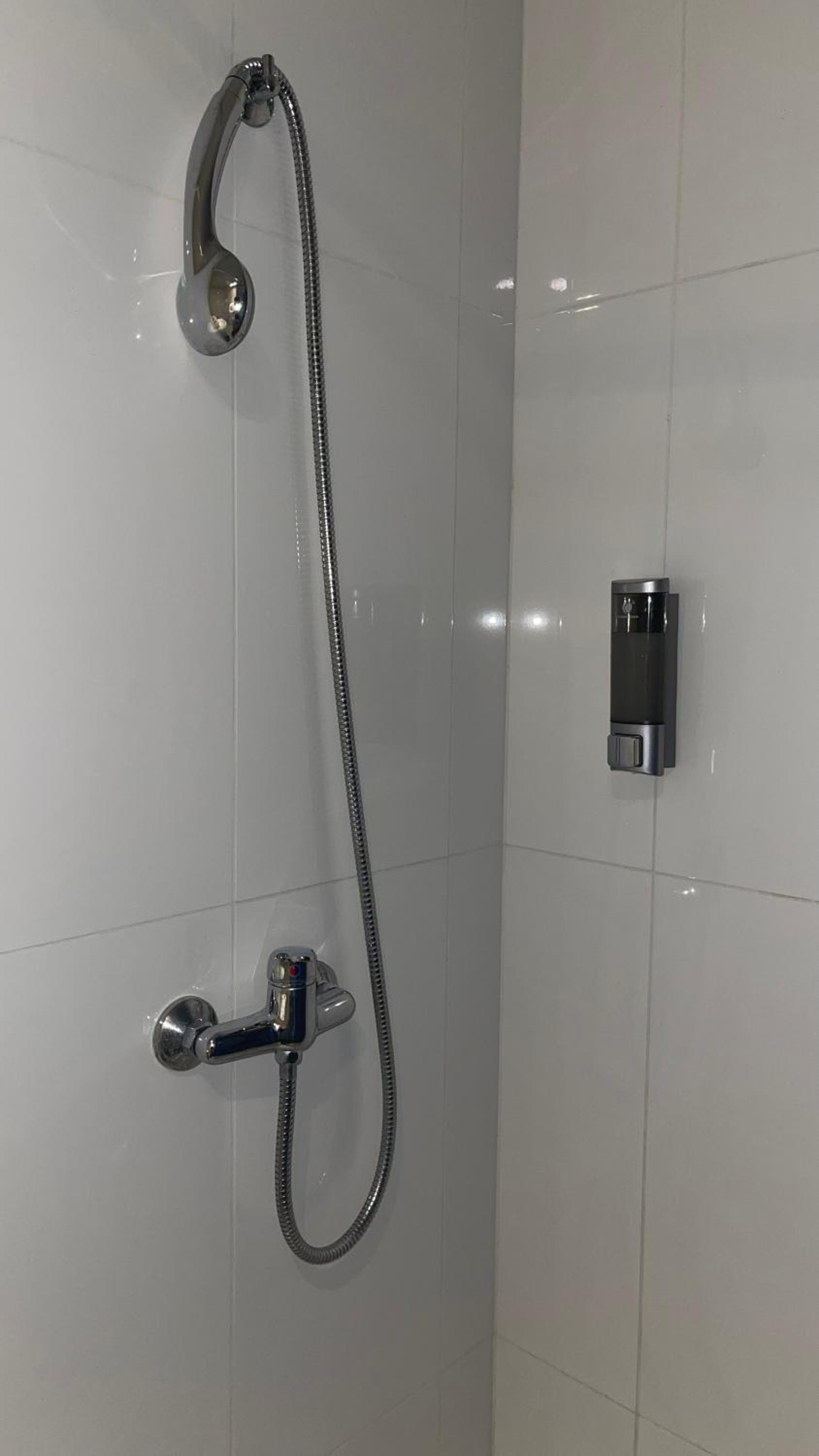 Double Or Twin Room - Photo 4