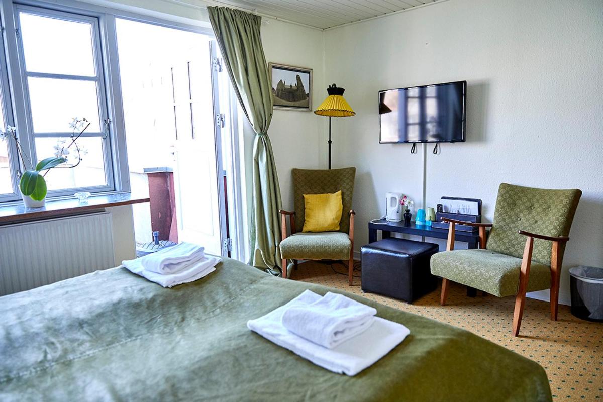 Twin Room with Balcony (No pets allowed)