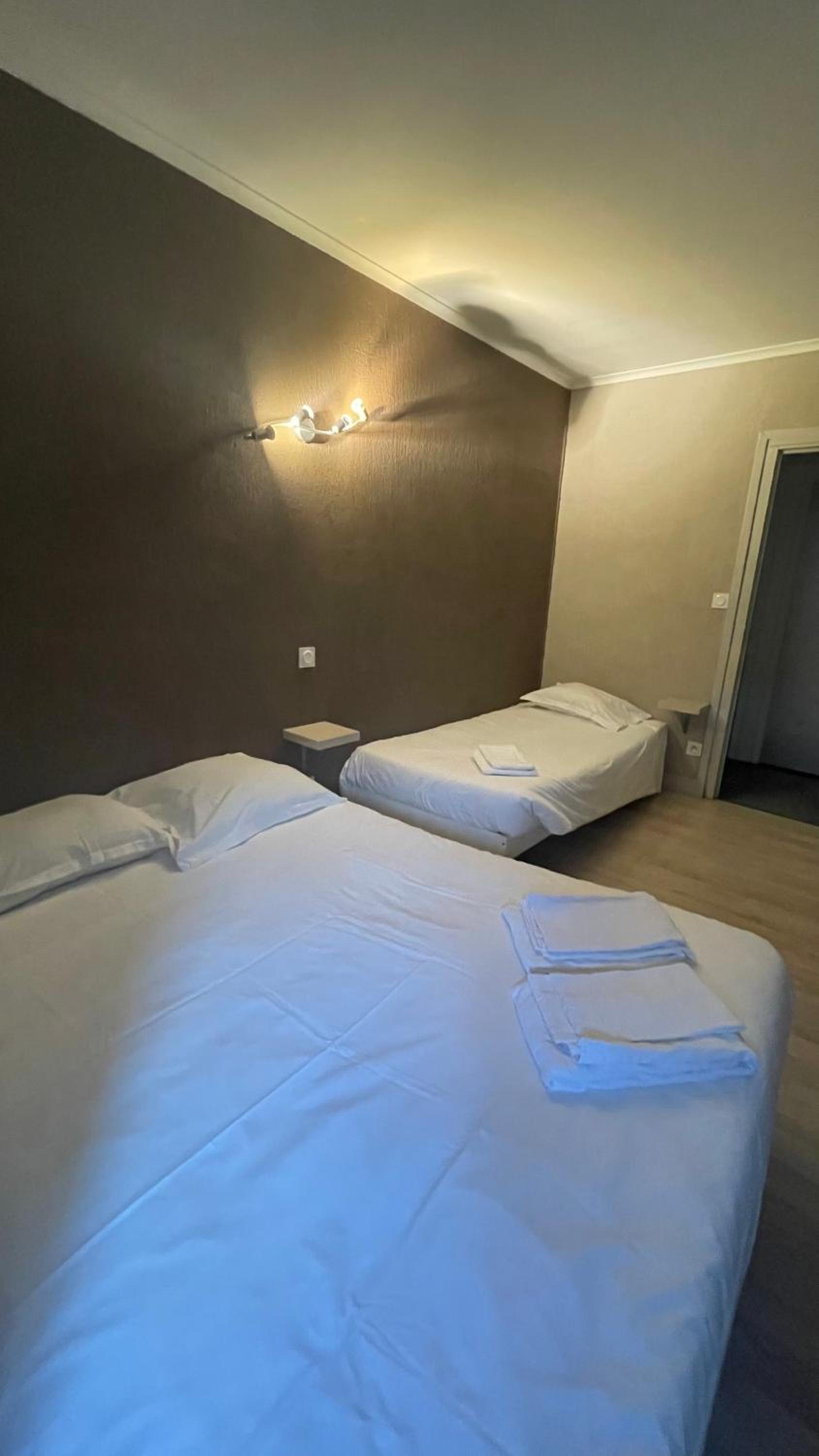 Triple Room - Photo 1