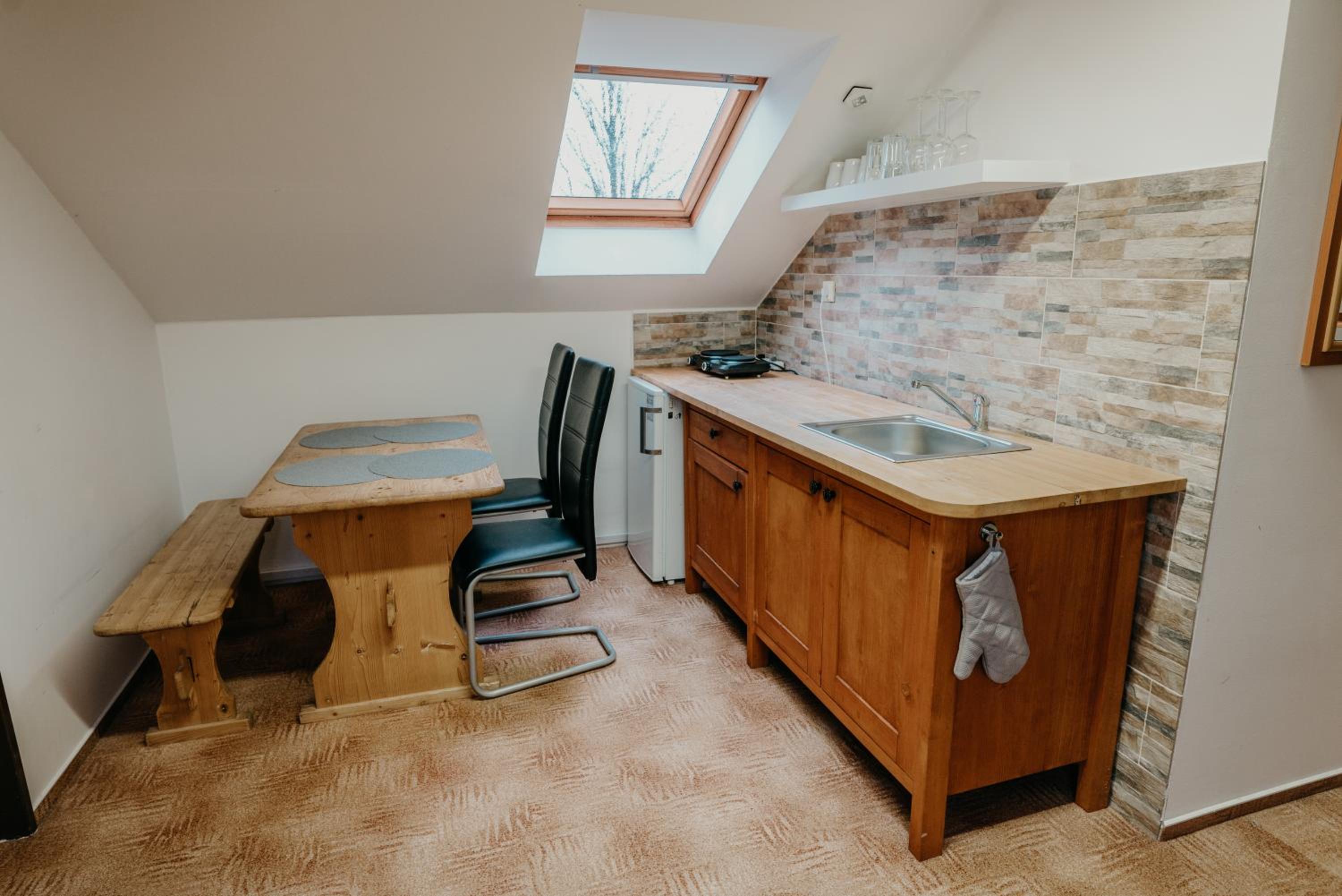 Standard Suite - Photo 4