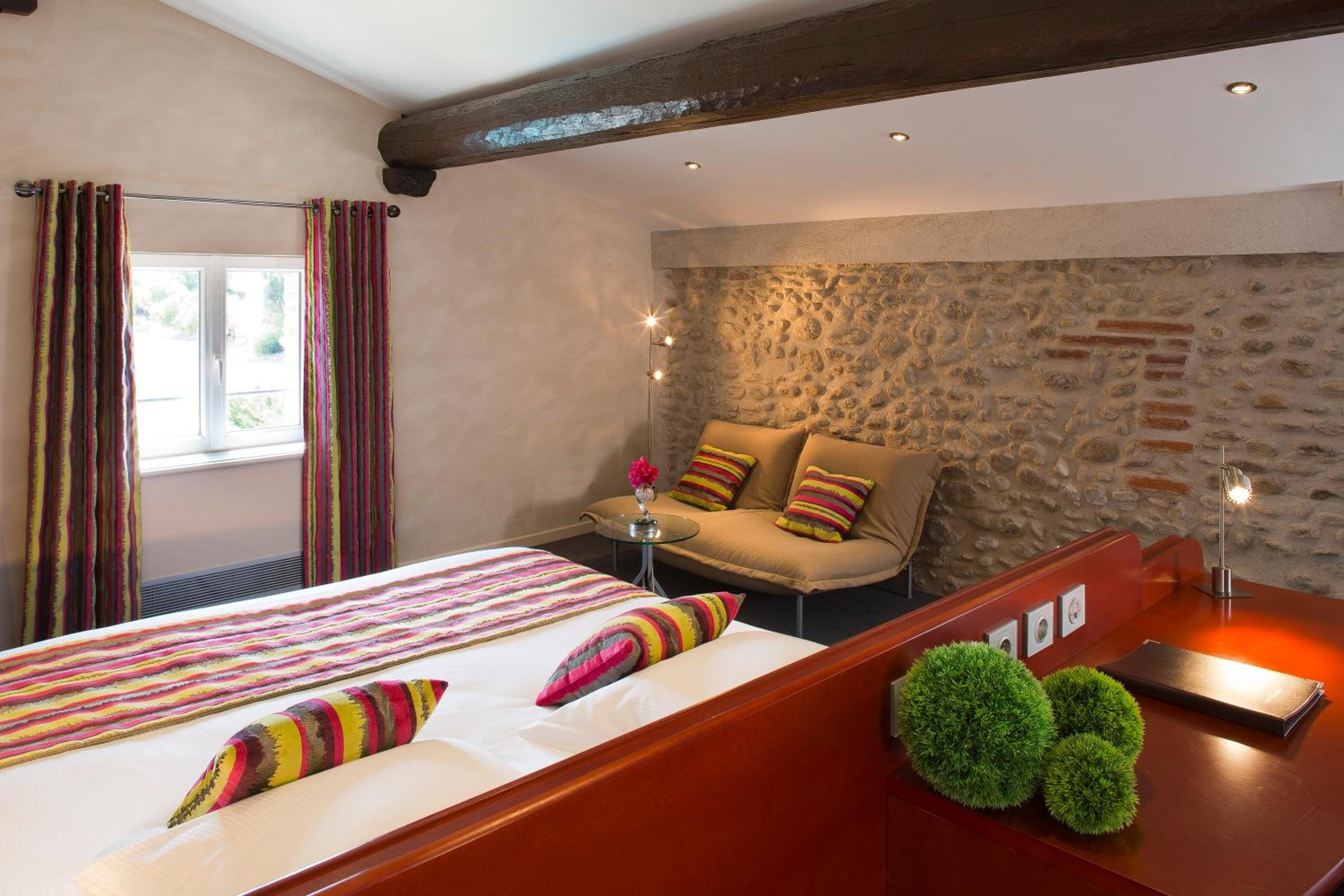 Comfort Room with Pool View - Photo 1