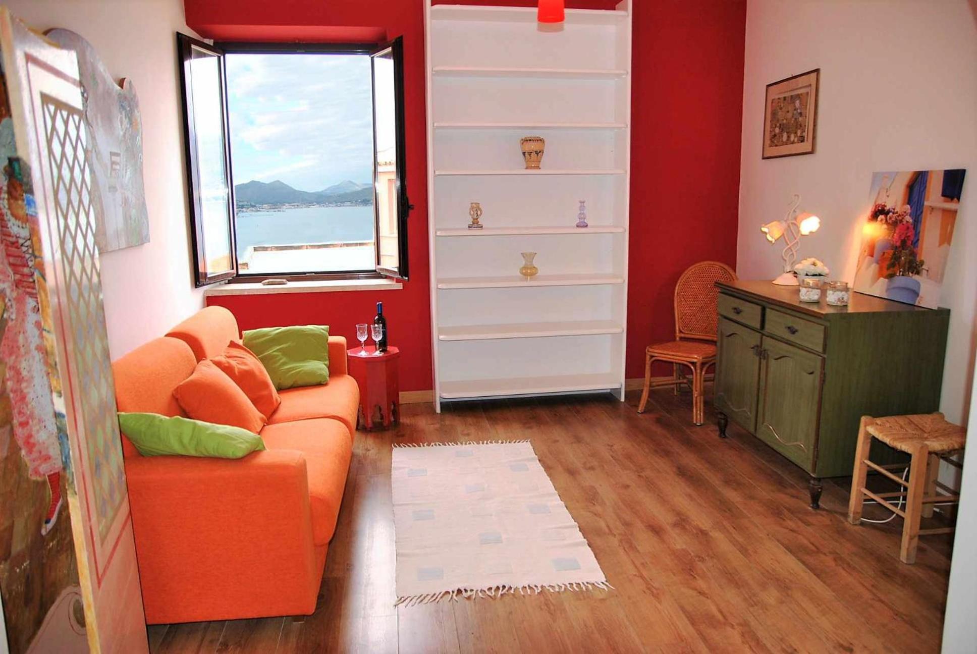 Apartment with Sea View - Photo 12
