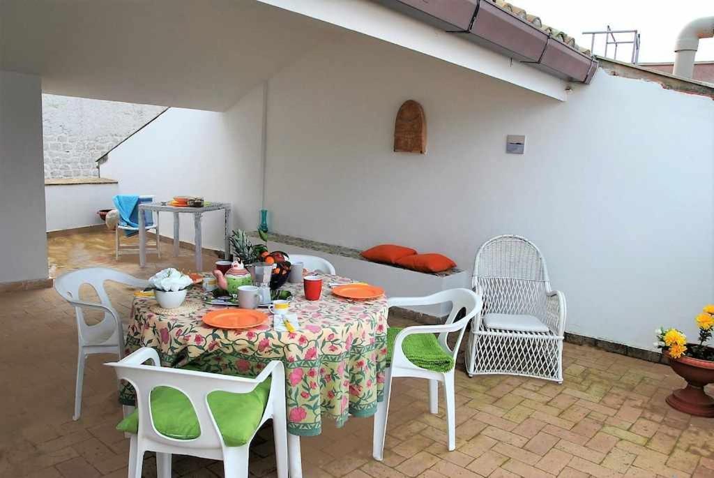 Apartment with Sea View - Photo 10
