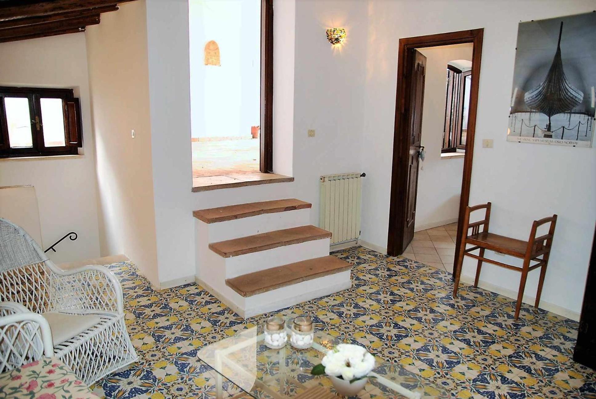 Apartment with Sea View - Photo 3