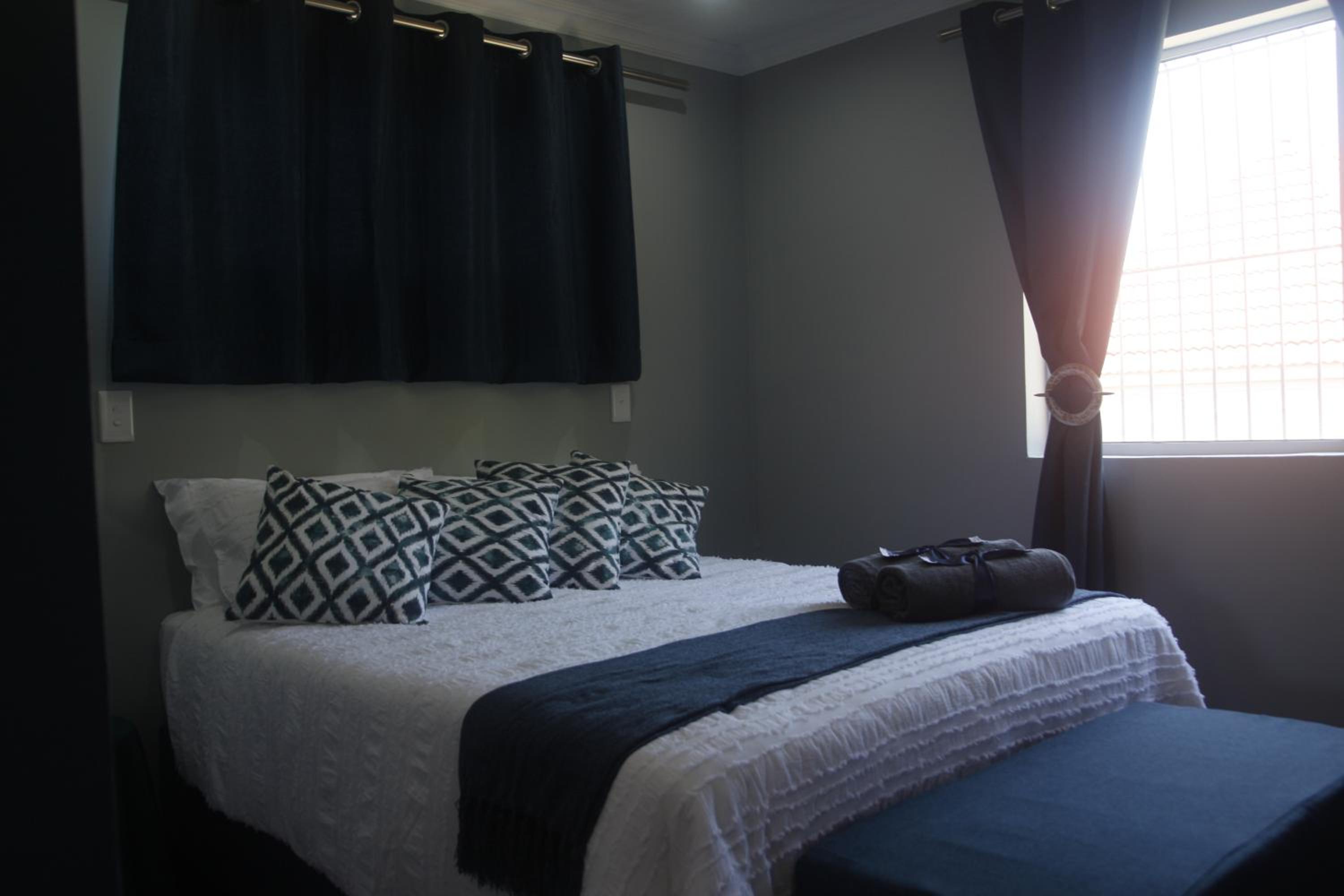 Deluxe Double Room with Shower (partial sea view) photo 1