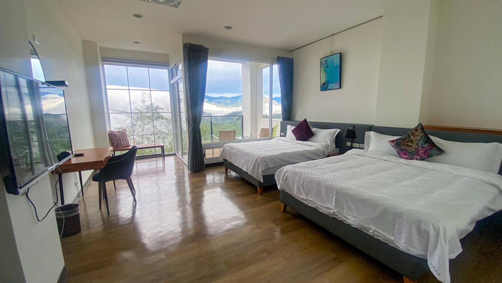 Twin Room with Mountain View