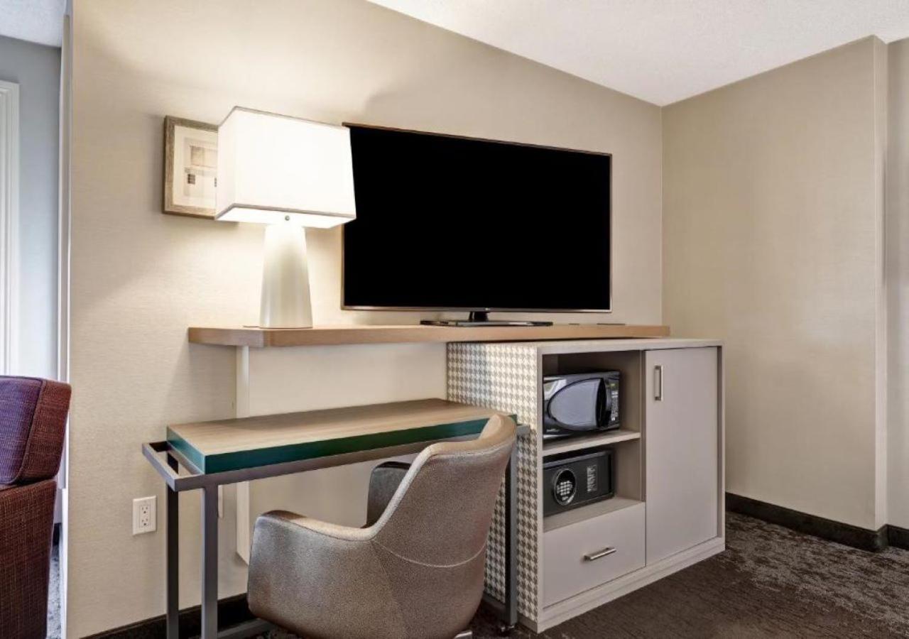 Standard King Room - Photo 4