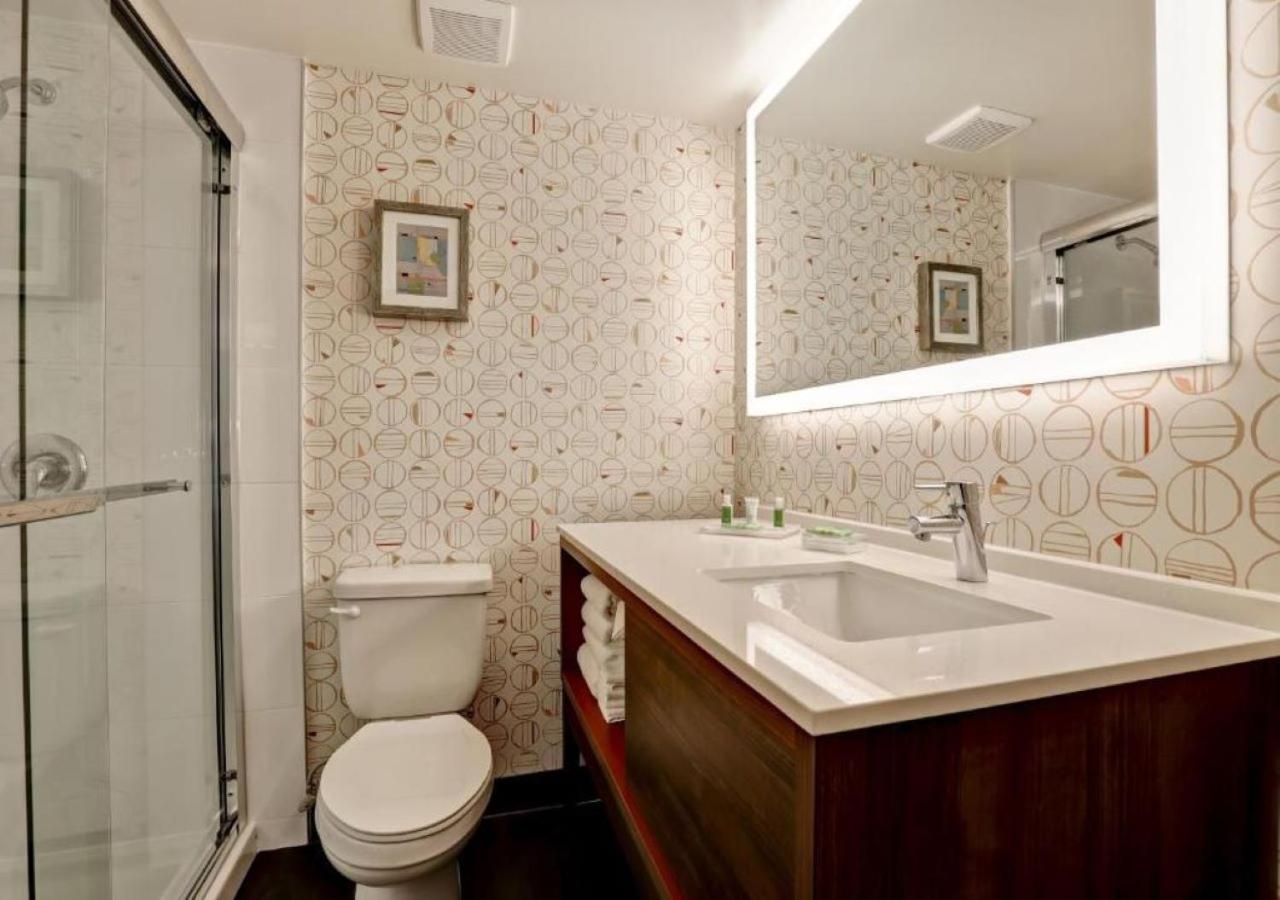 Standard King Room - Photo 3