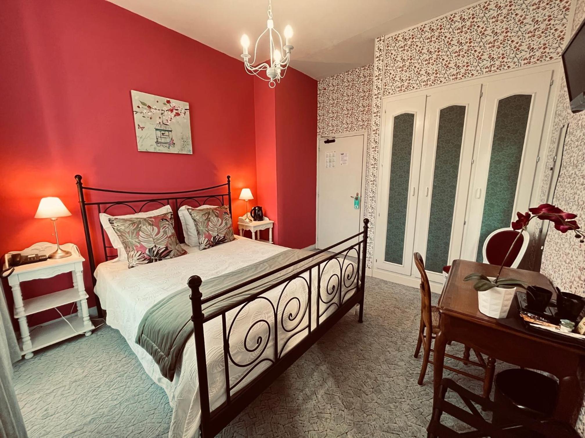 Double Room with Bath photo 2