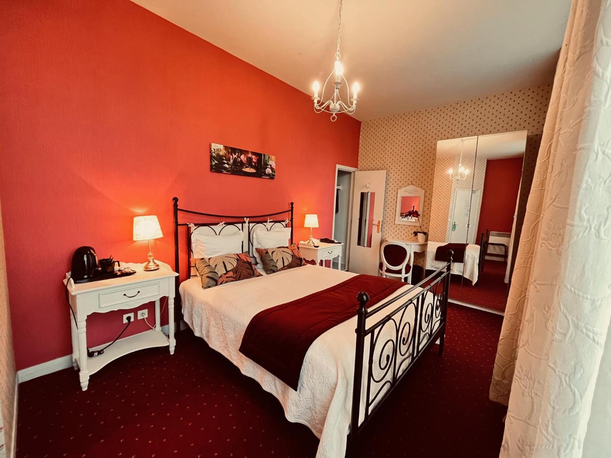 Standard Double Room with Shower photo 1