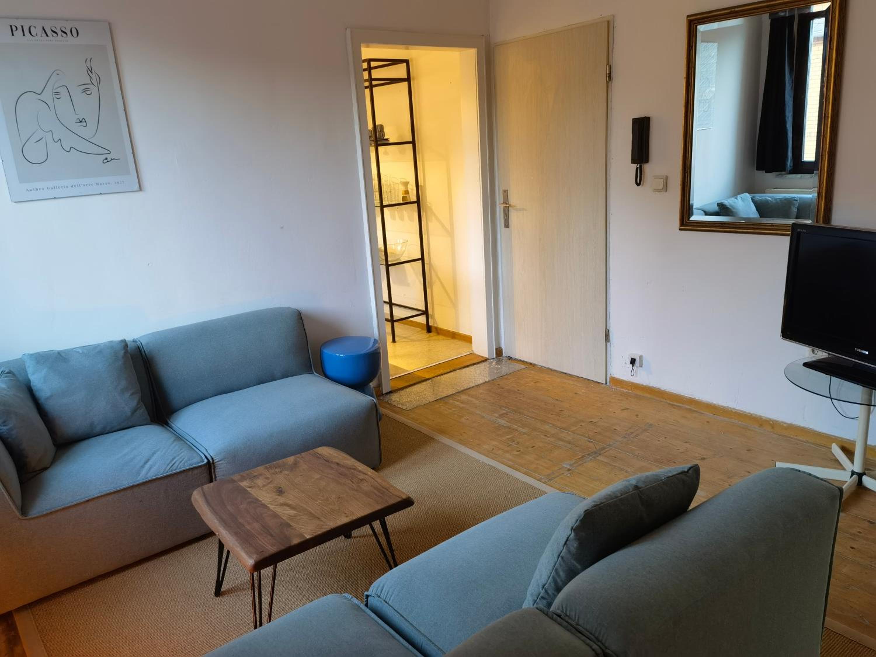 One-Bedroom Apartment photo 3