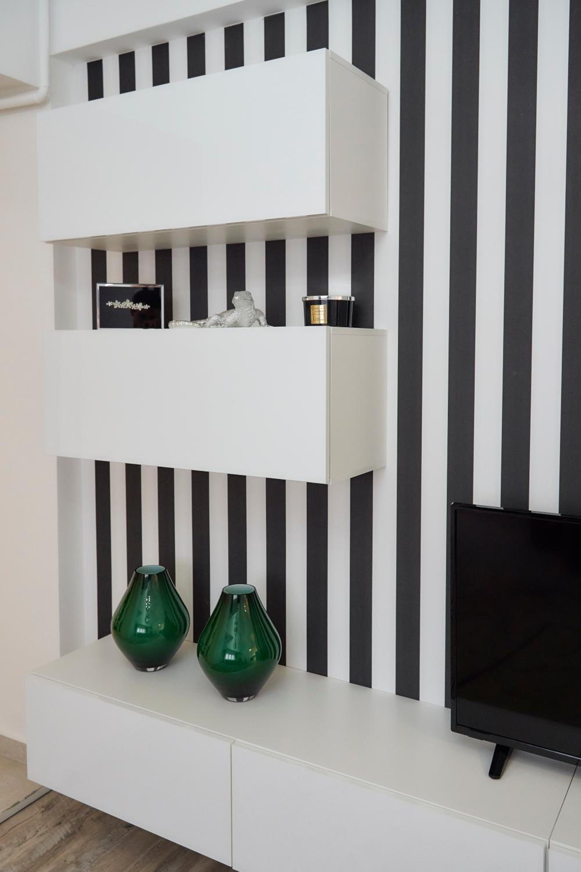 Apartment with Terrace - Photo 13
