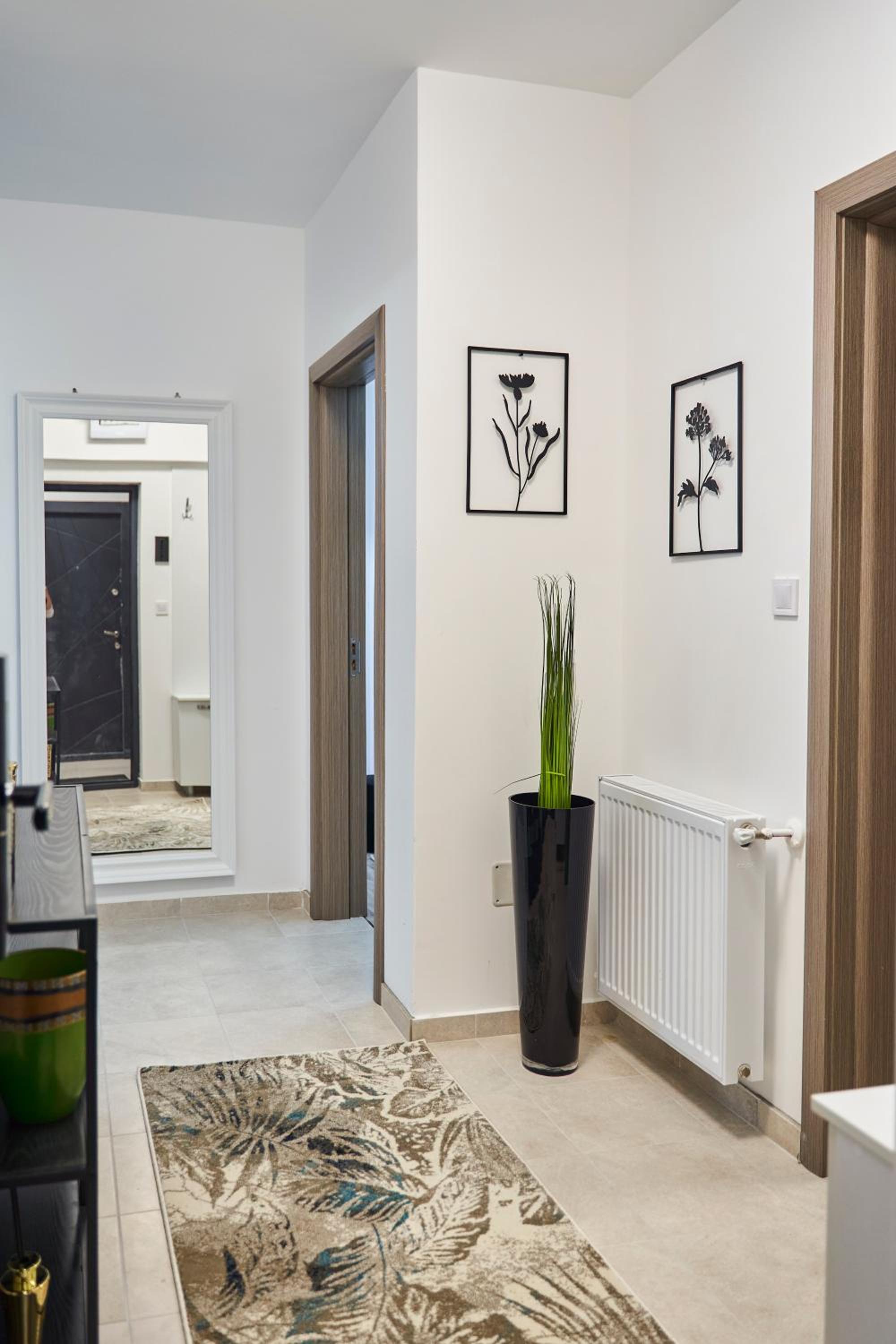 Apartment with Terrace - Photo 7