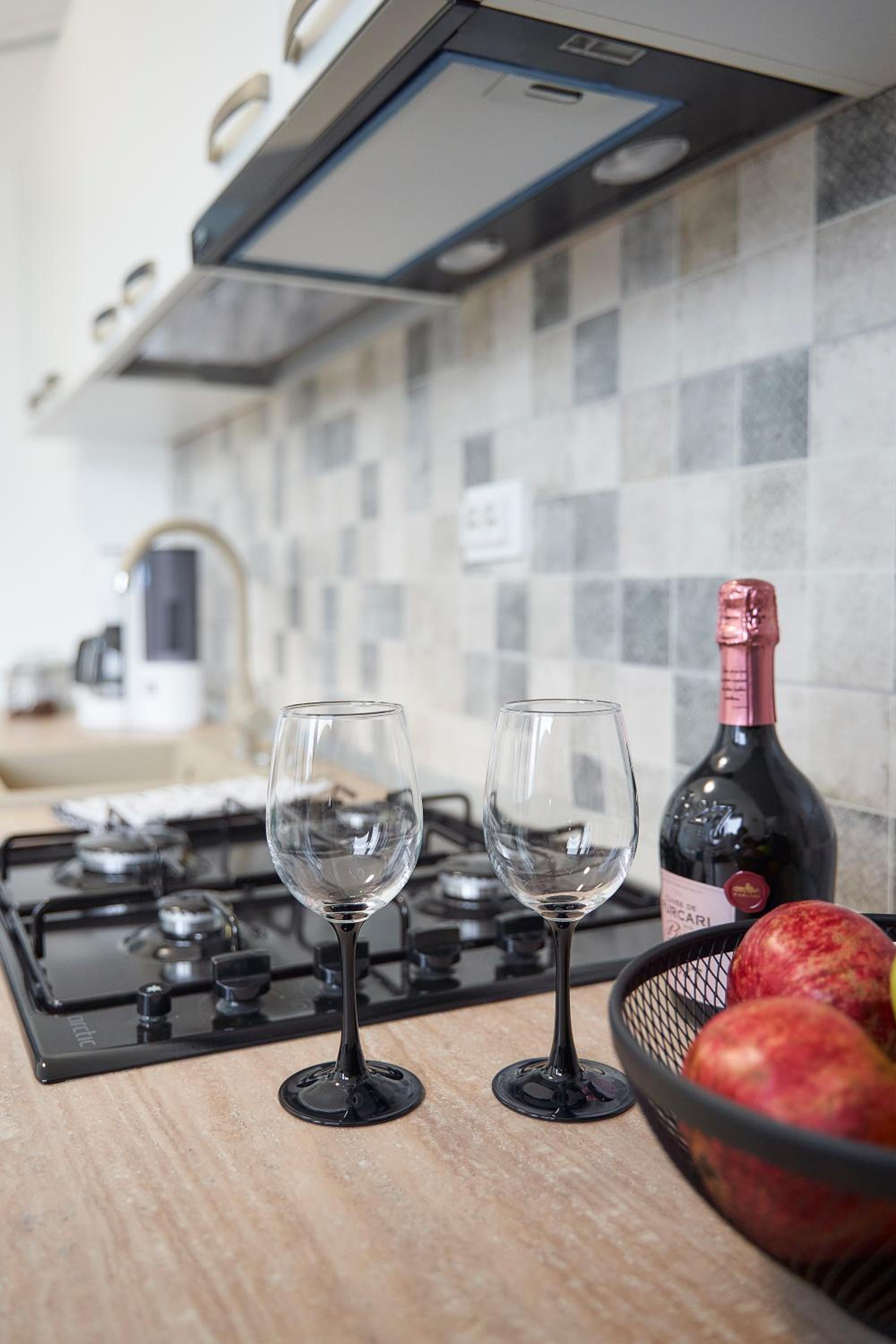 Apartment with Terrace - Photo 9