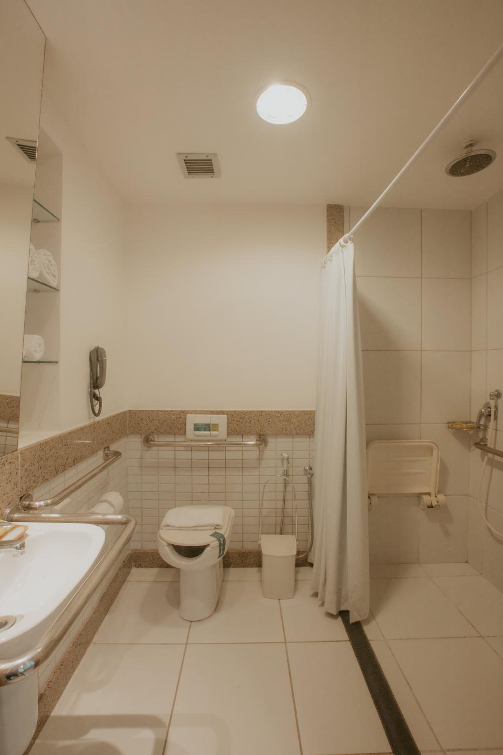 Double Room - Disability Access thumbnail 5