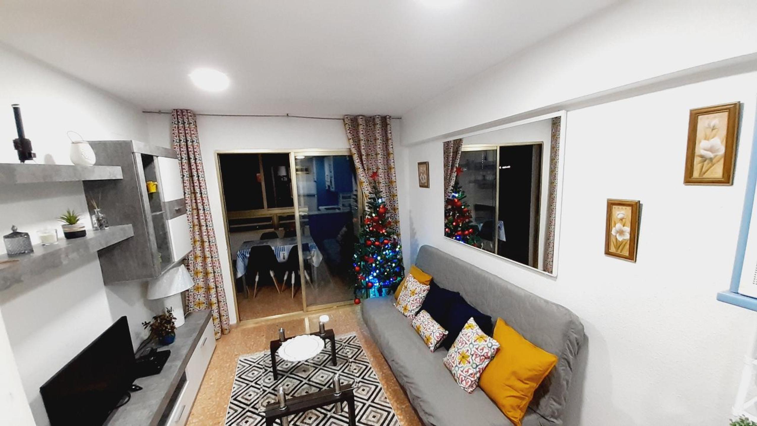 Apartamento con vista a la piscina