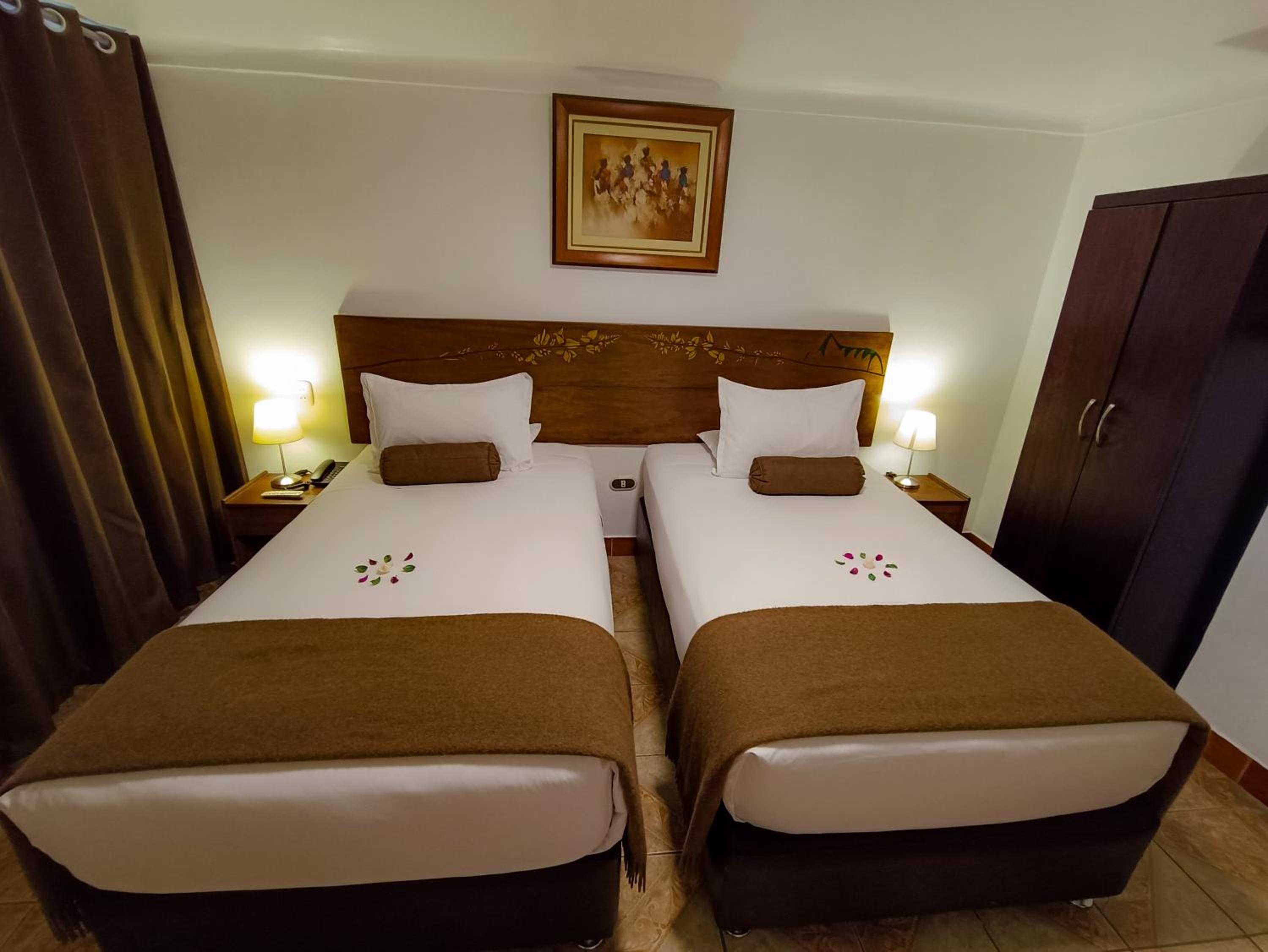 Superior Twin Room - Photo 8