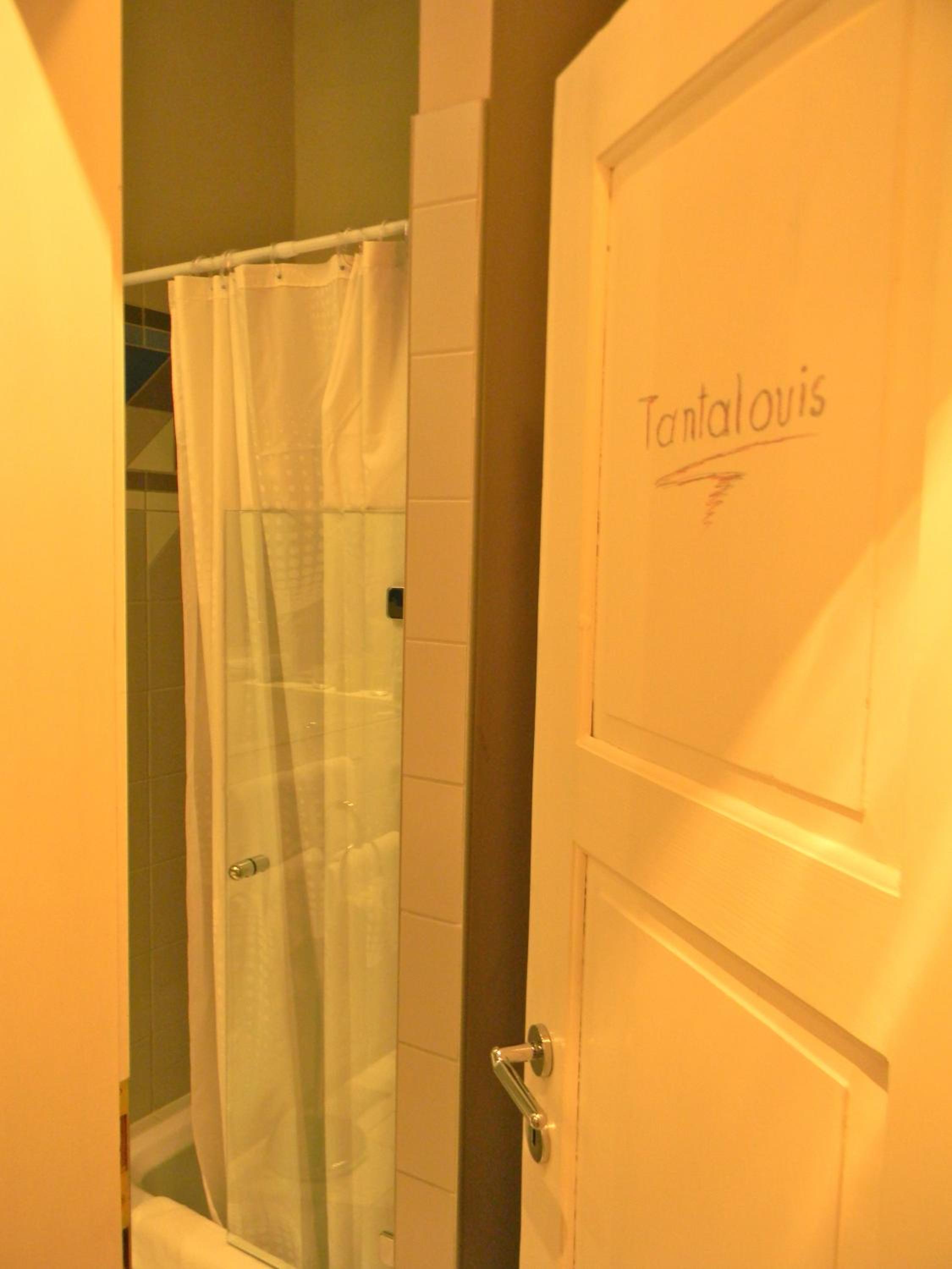 Double Room with Private External Bathroom photo 2