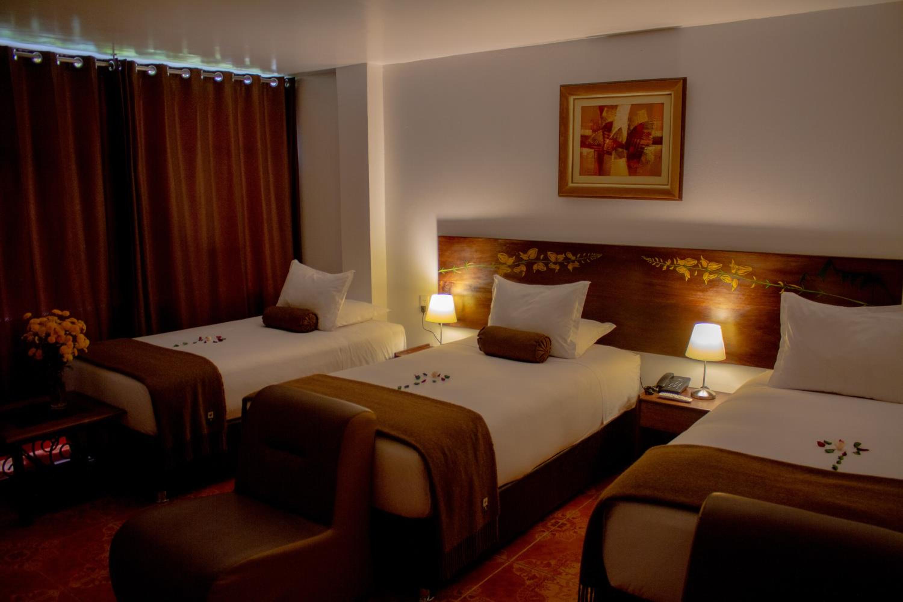 Triple Room with Private Bathroom - Photo 12