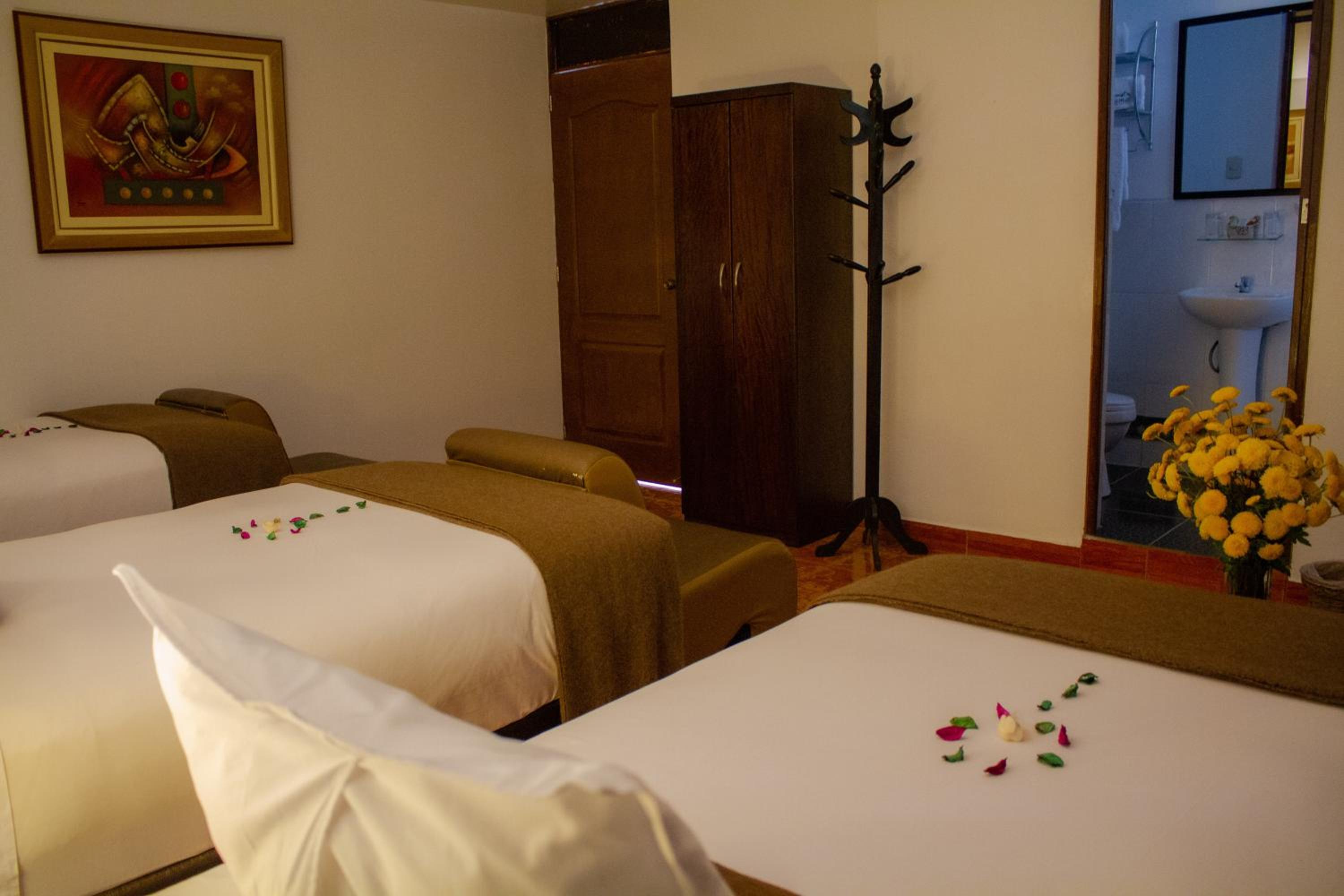 Triple Room with Private Bathroom - Photo 14