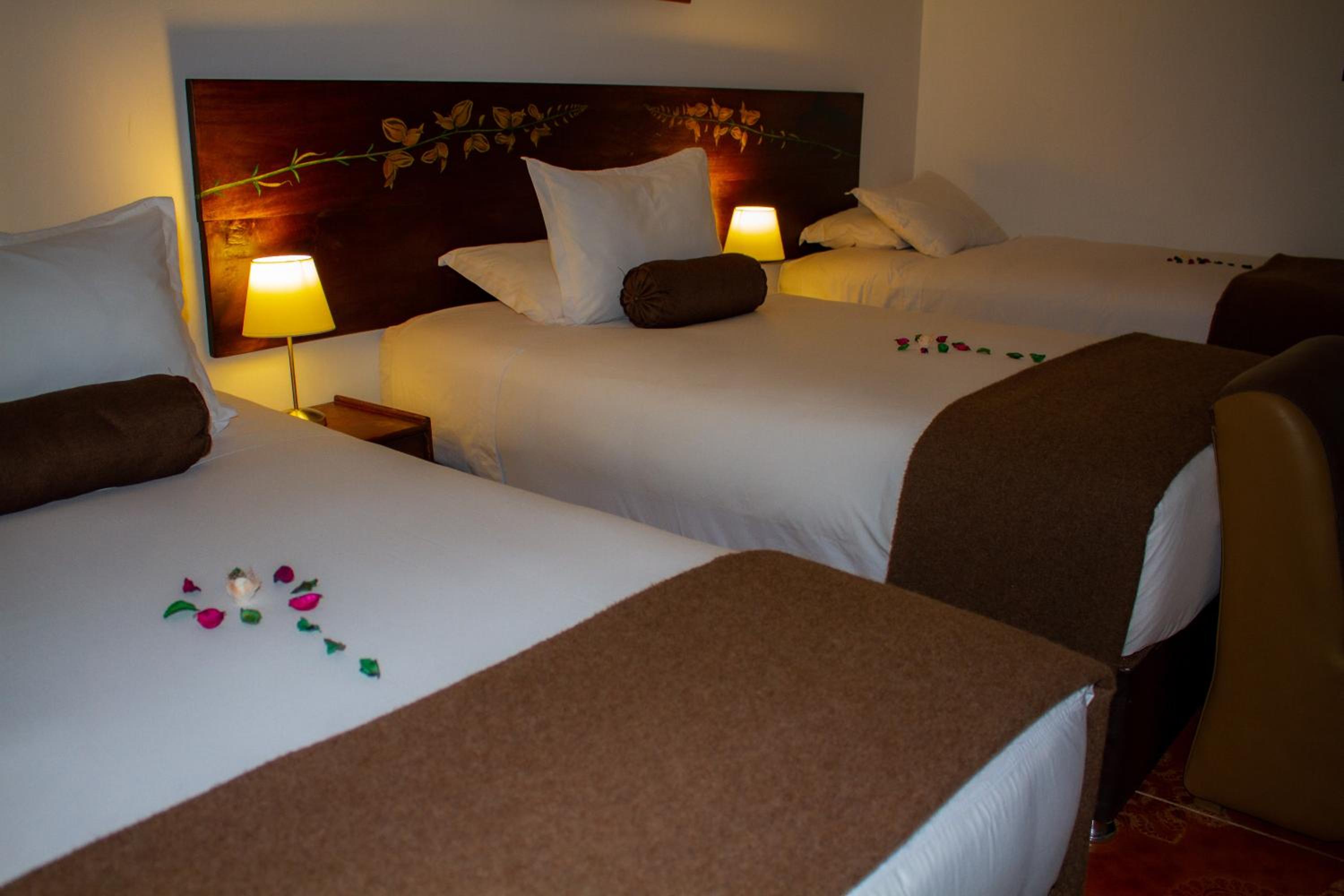 Triple Room with Private Bathroom - Photo 17