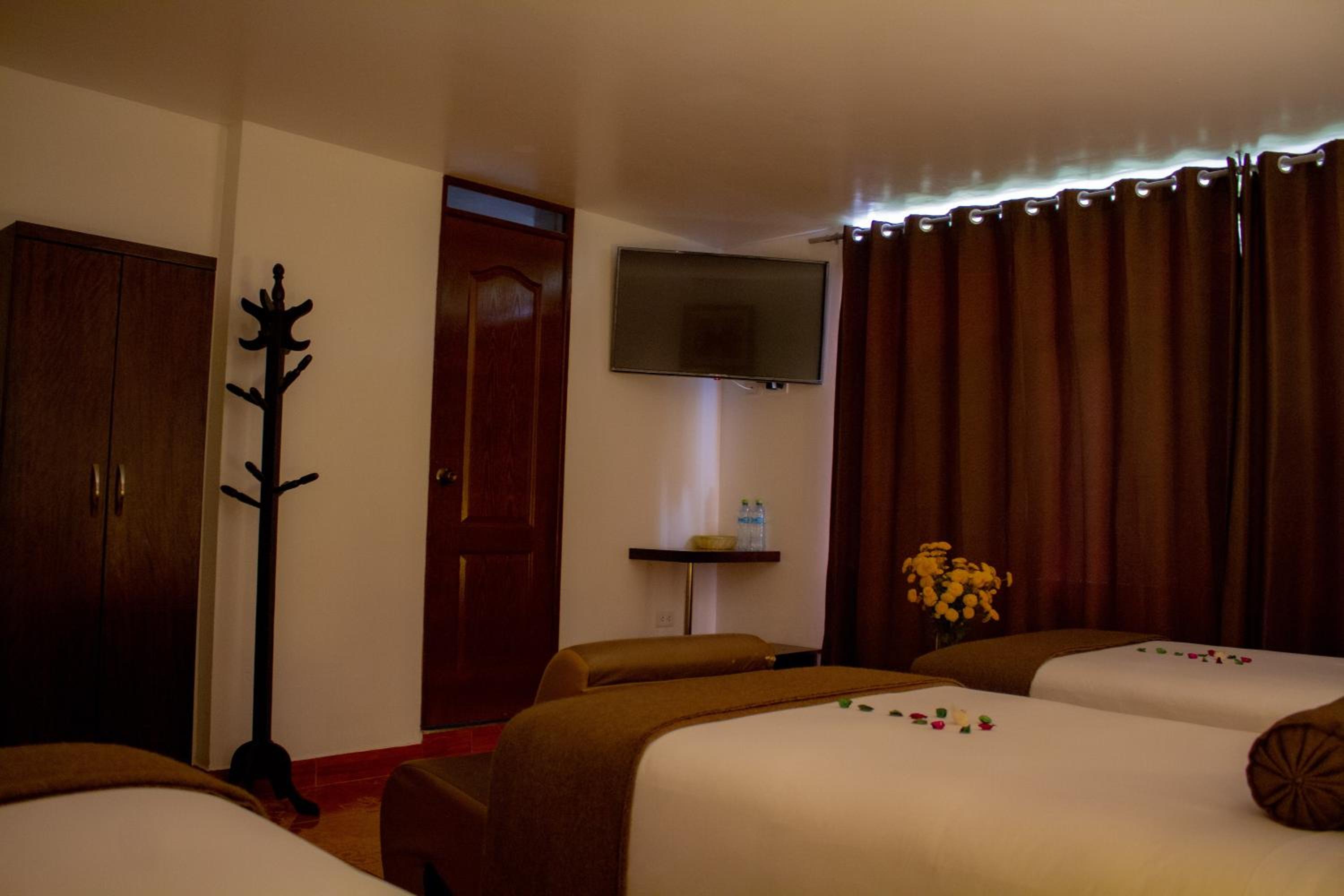 Triple Room with Private Bathroom - Photo 19