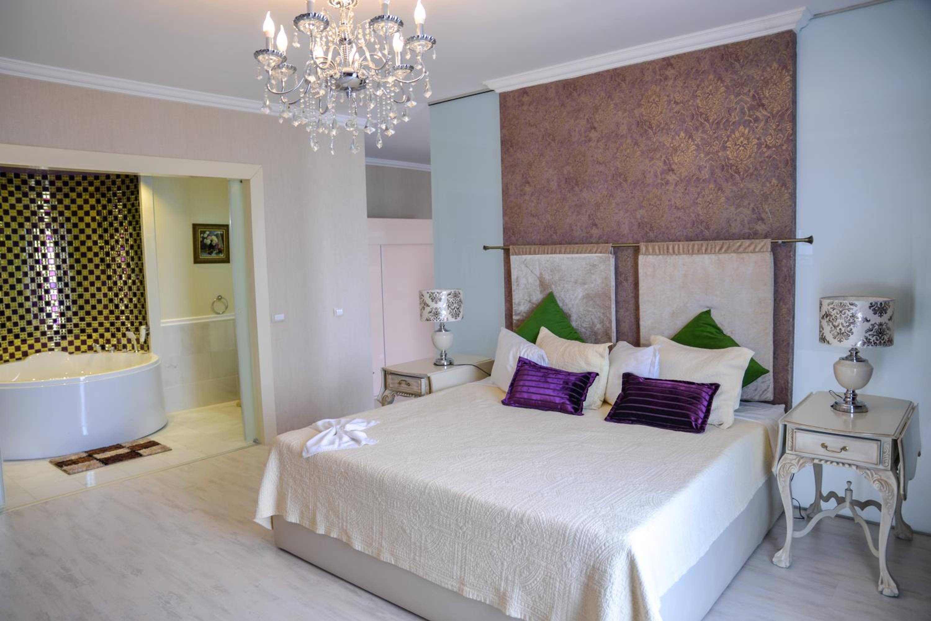 Royal Suite with Lateral Sea View