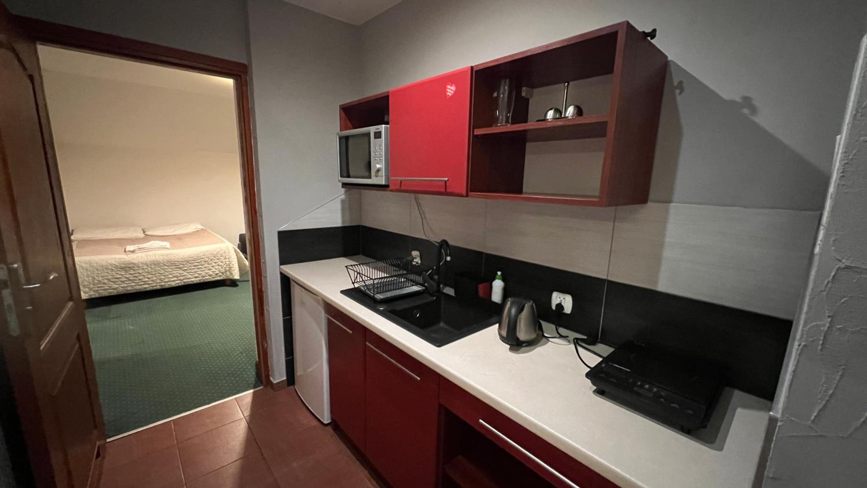 Apartment photo 2