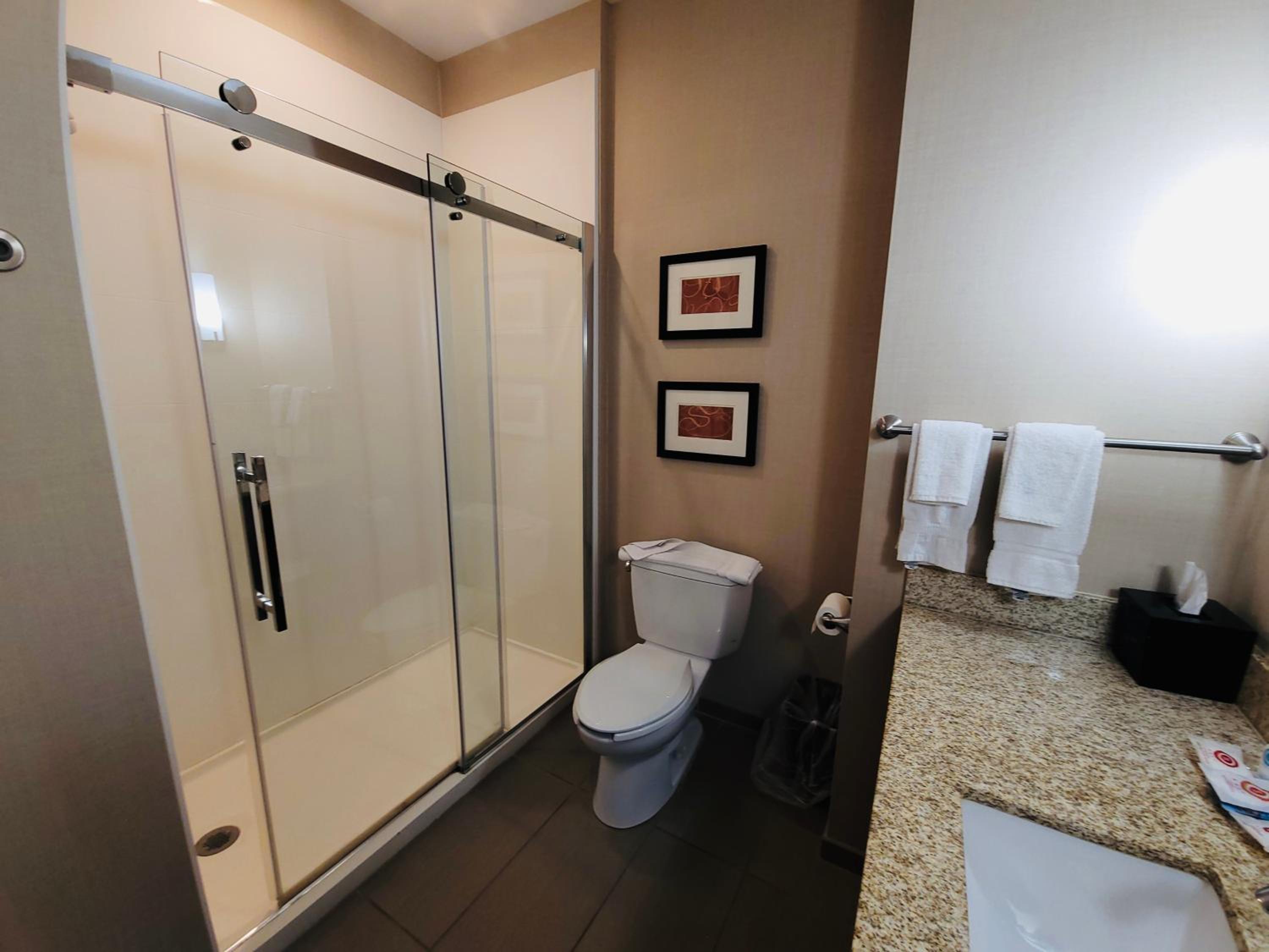 Double Suite with Two Double Beds - Non Smoking photo 3