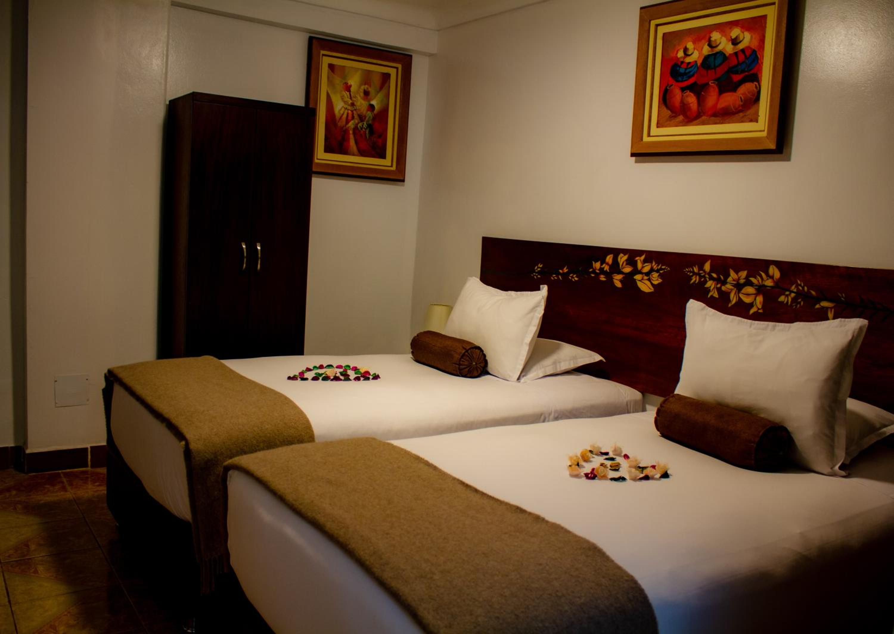 Superior Twin Room - Photo 26